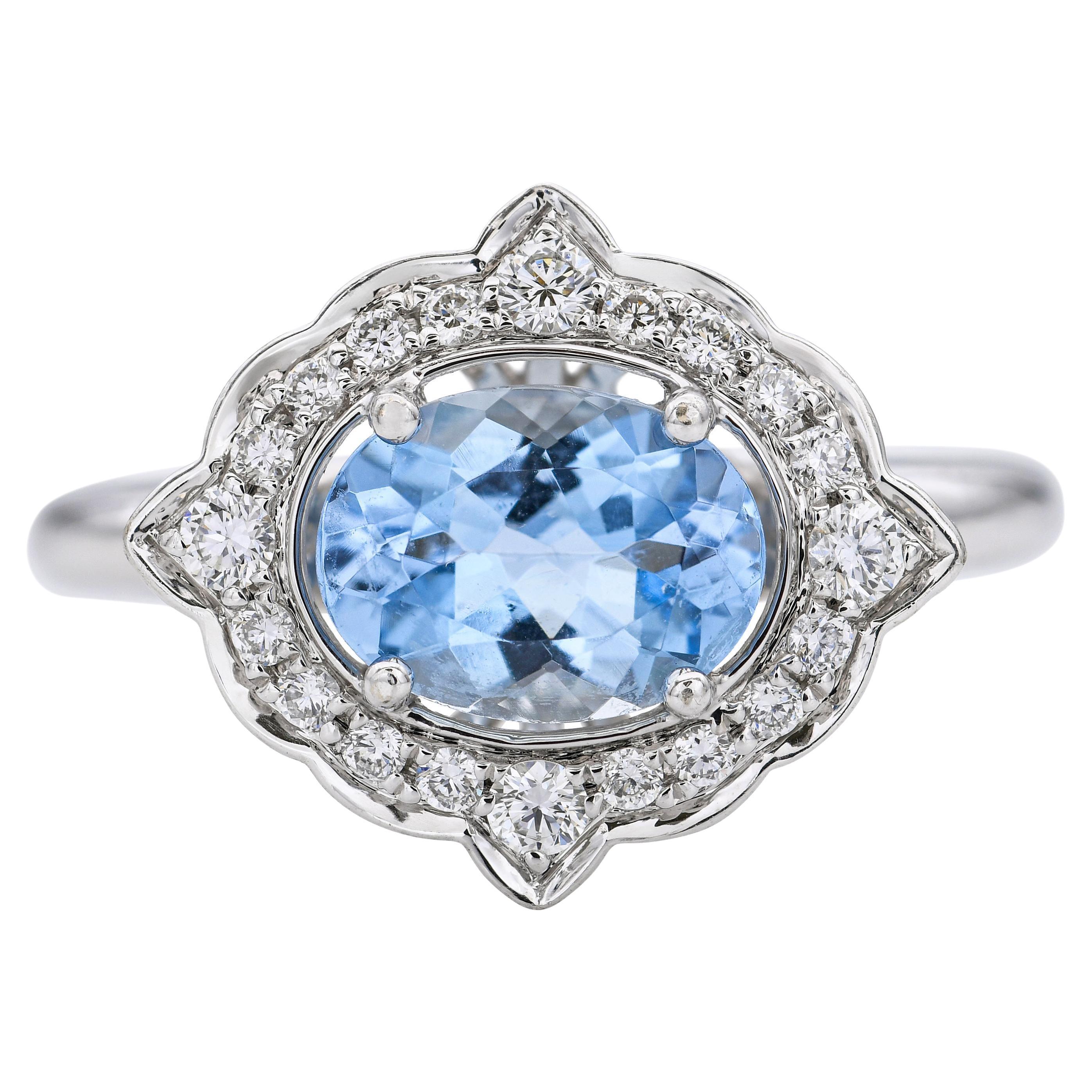 Anillo Halo de Aguamarina y Diamante en Oro Blanco de 14k en venta