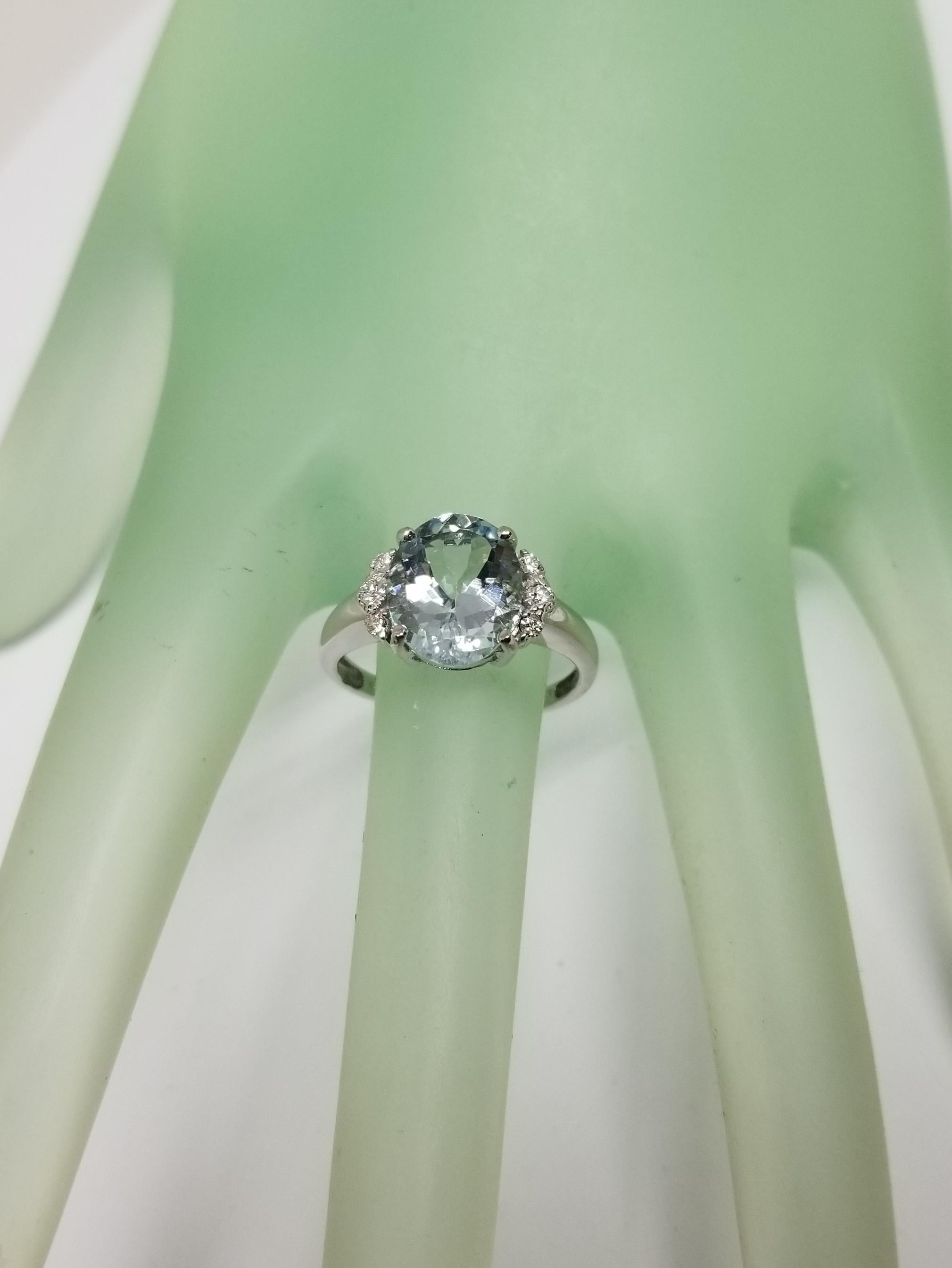 14 Karat White Gold Aquamarine and Diamond Ring 2