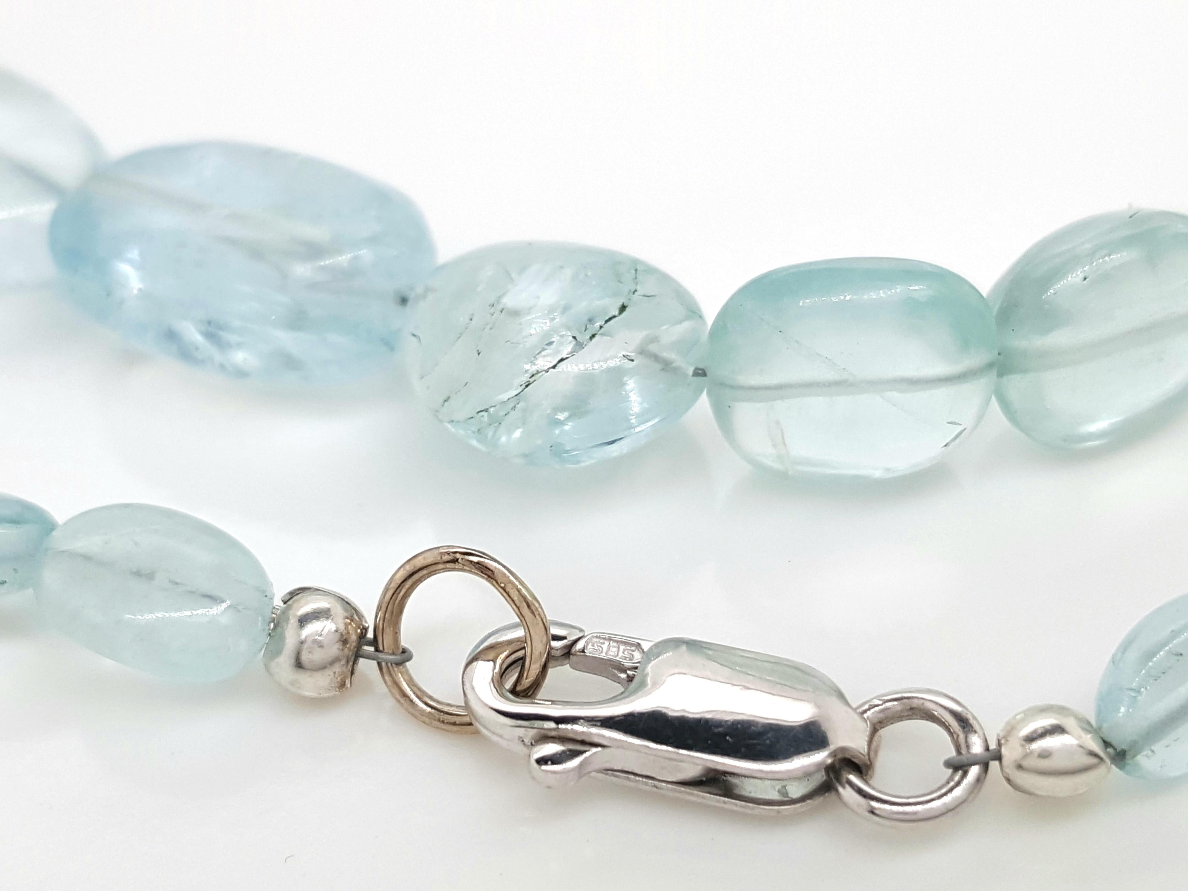 Art Deco 14 Karat White Gold Aquamarine Nuggets Beaded Necklace For Sale