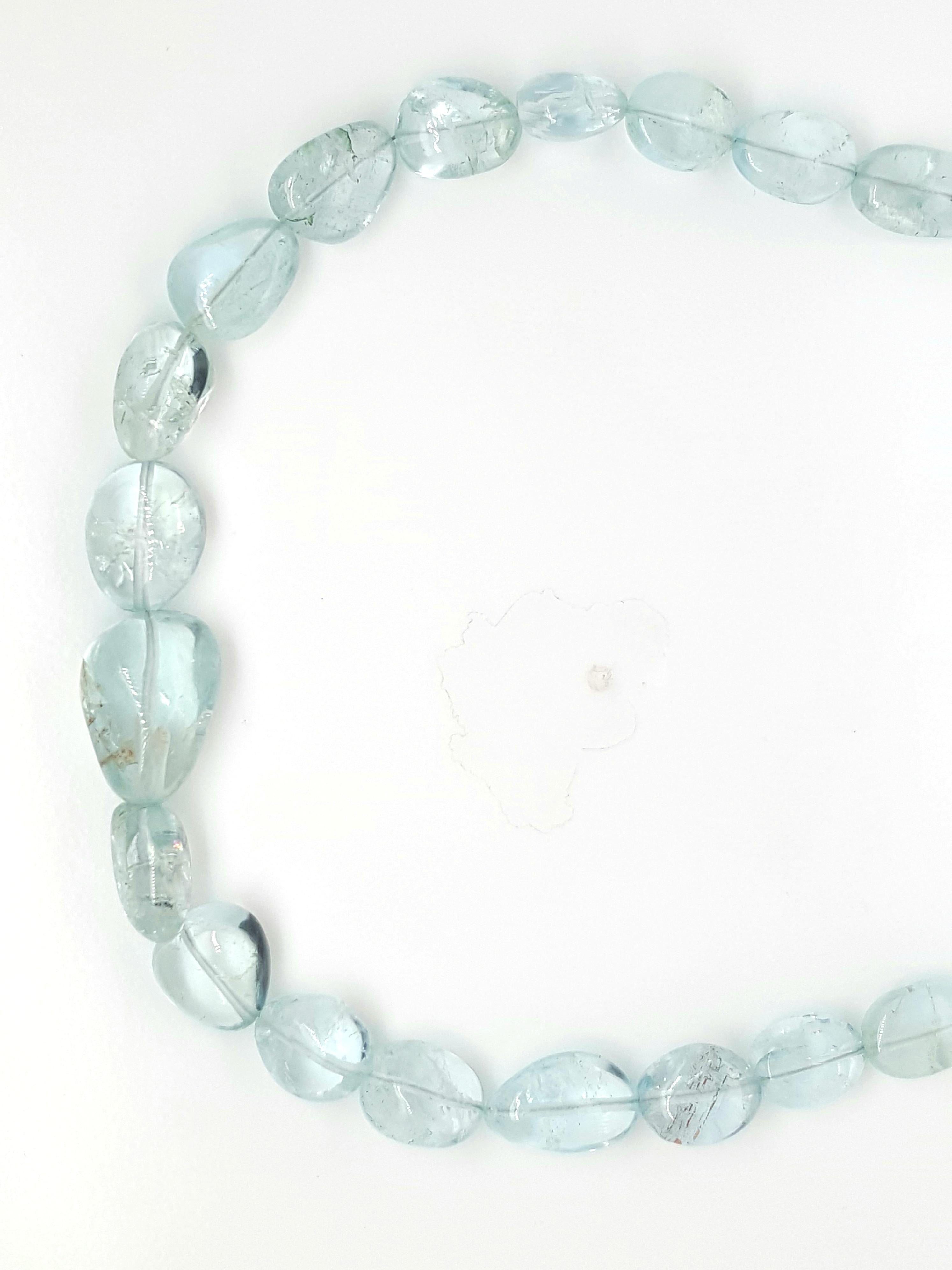 14 Karat White Gold Aquamarine Nuggets Beaded Necklace In Excellent Condition For Sale In Addison, TX