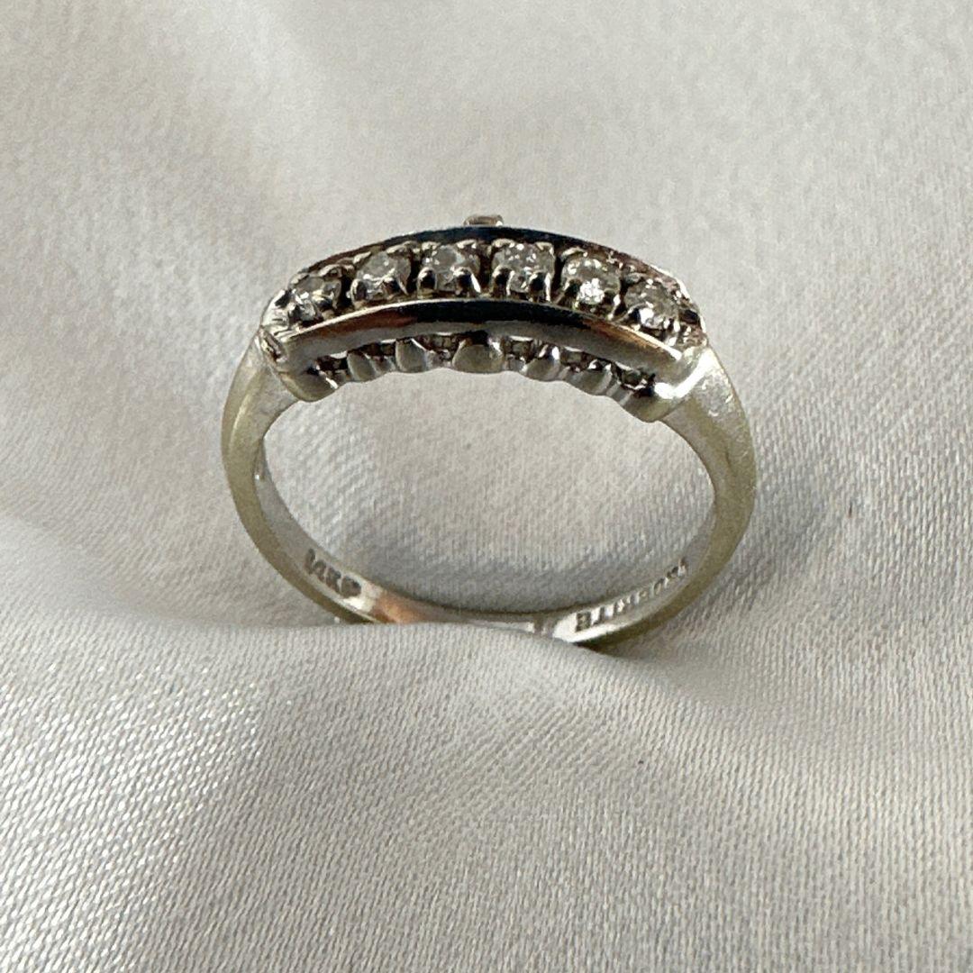 14k White Gold Art Deco Cocktail Brilliant Cut Diamonds Ring for Women Size 6.25 In Excellent Condition For Sale In Jacksonville, FL