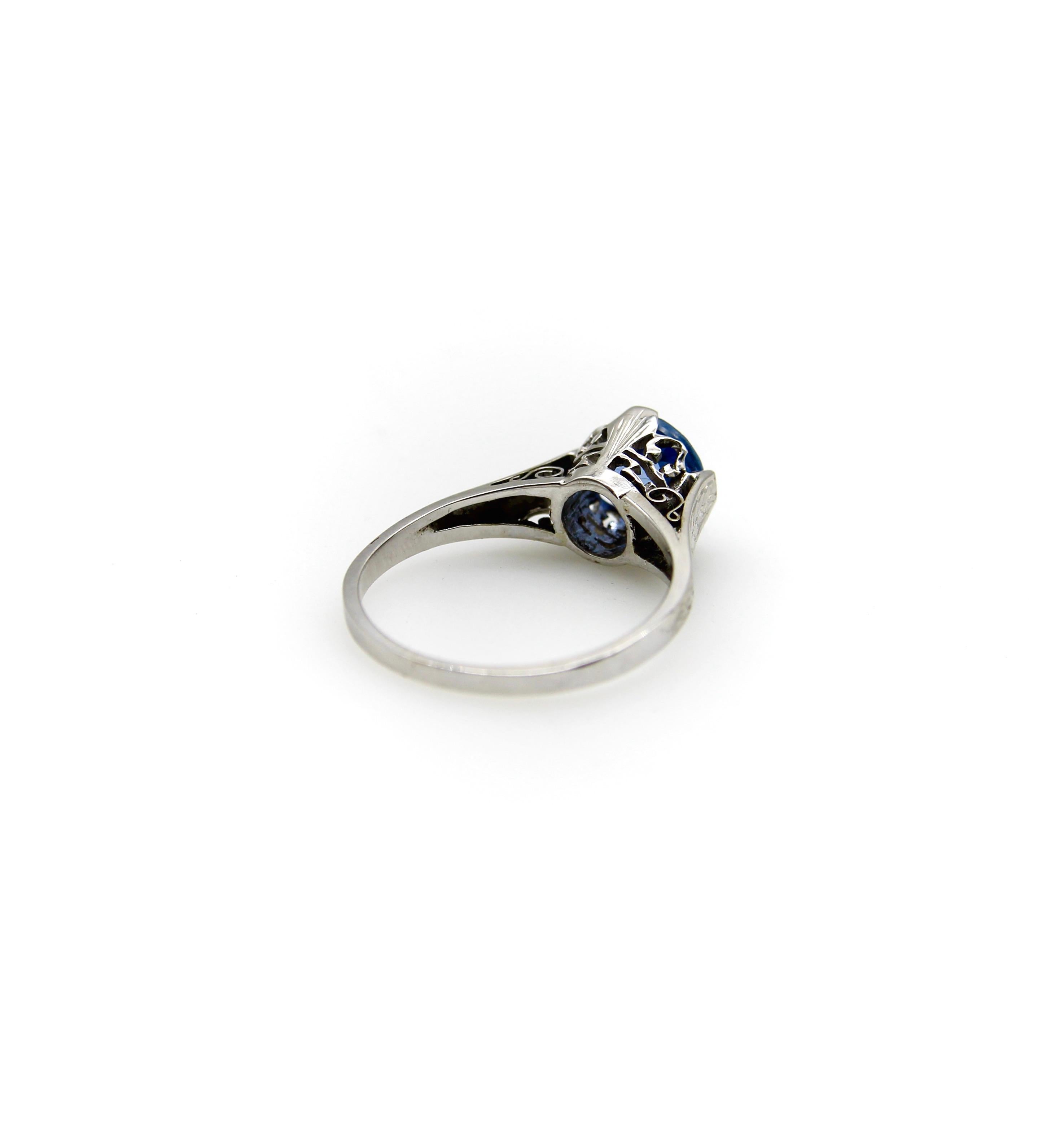 14K White Gold Art Deco Natural Blue Sapphire Filigree Ring For Sale 1