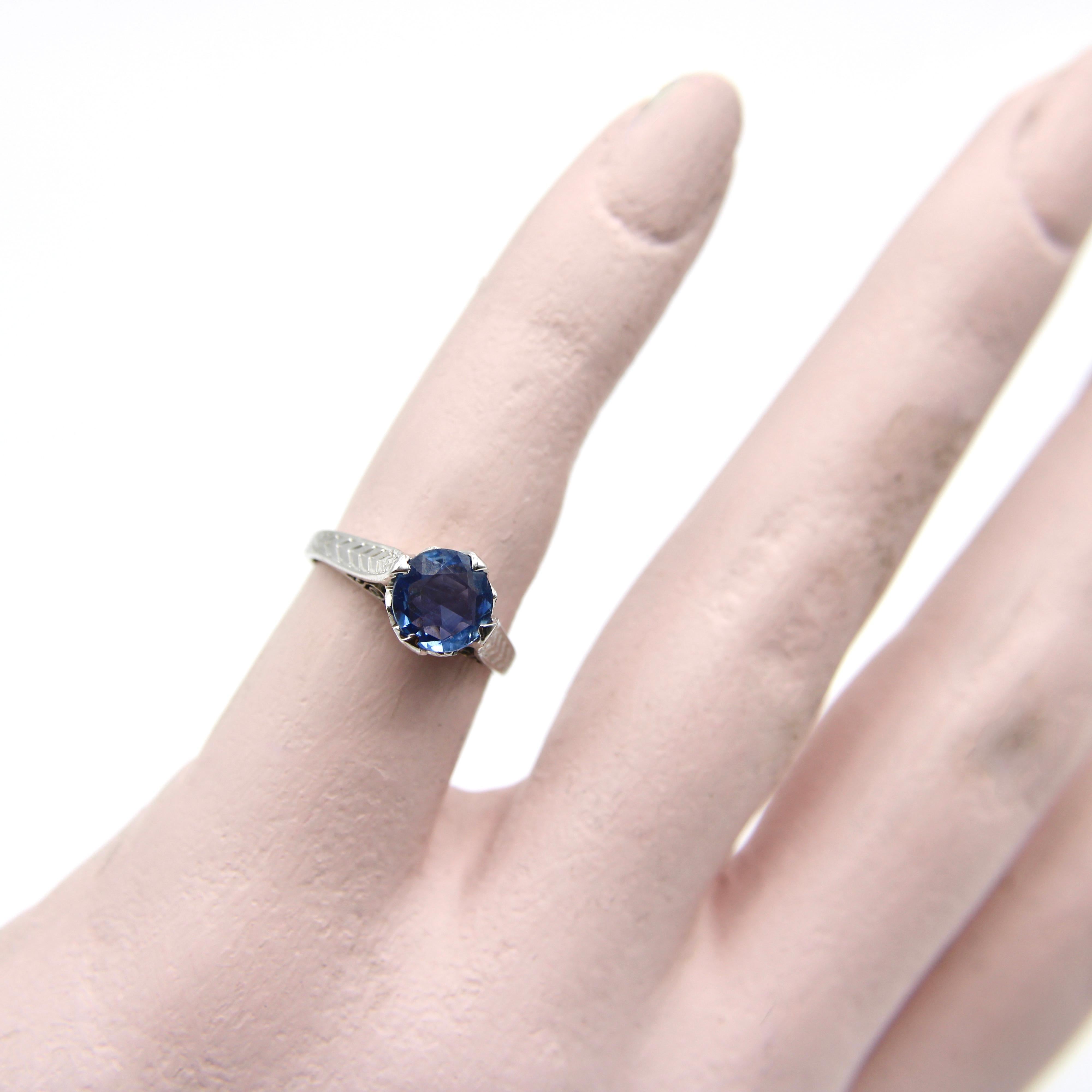 14K White Gold Art Deco Natural Blue Sapphire Filigree Ring  For Sale 2