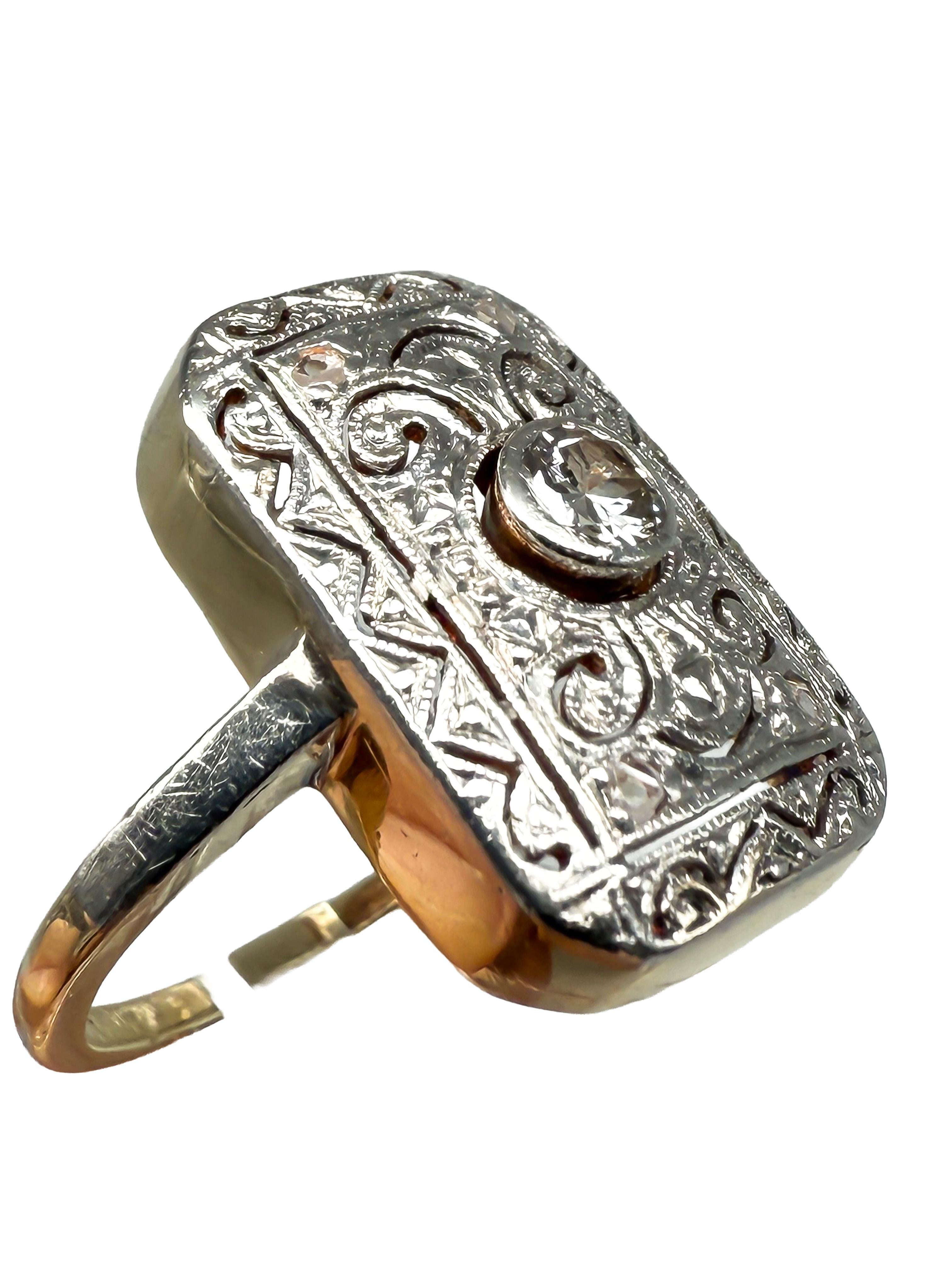 This elegant 14-karat white gold ring is an authentic piece from the Art Deco era (1915–1935), combining historic elegance with timeless sophistication. Its delicate design, characterized by clean lines and harmonious proportions, reflects the