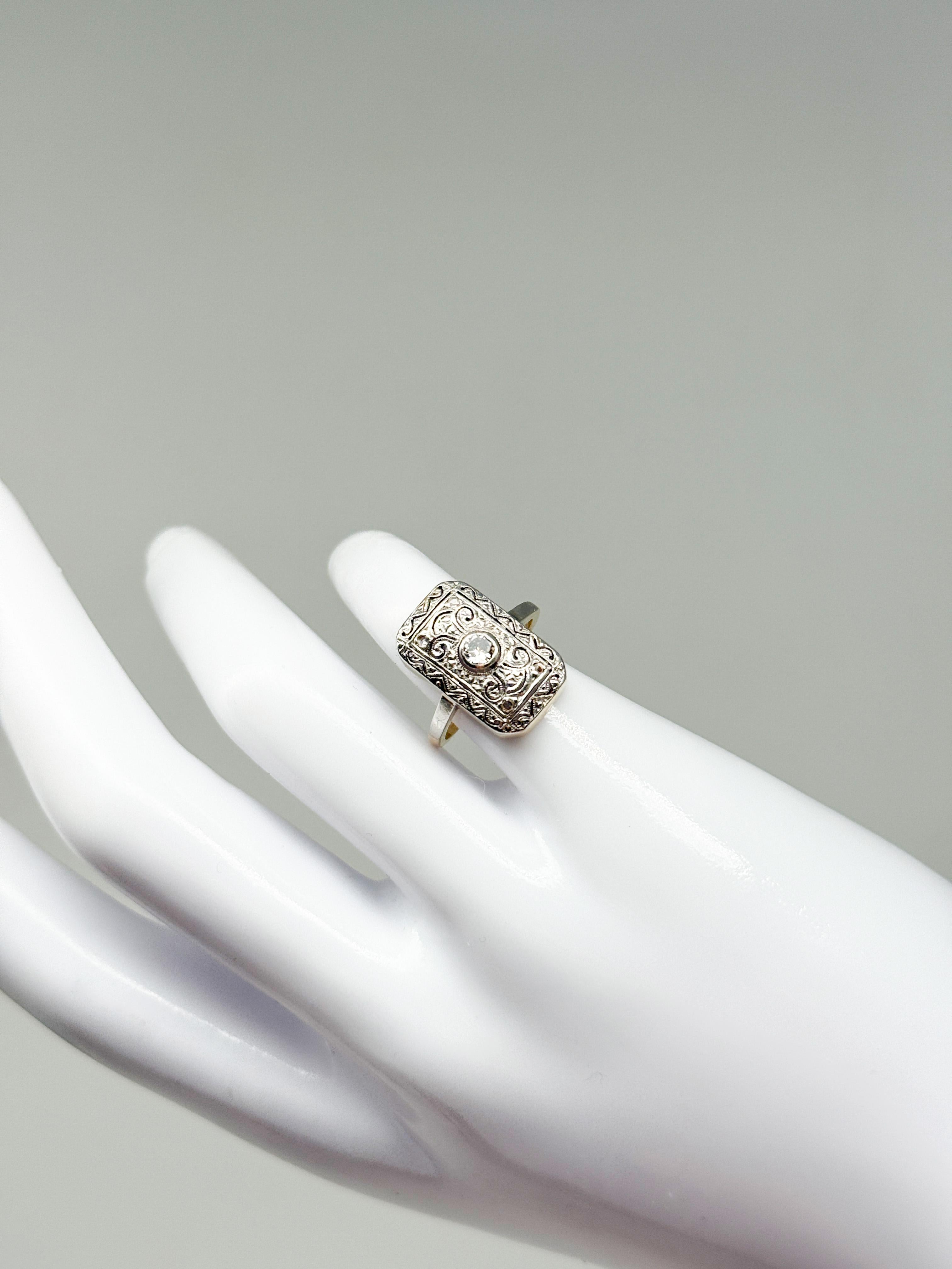 14K White Gold Art Deco Ring with Diamonds; Certificate Included in vendita 1