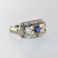 Anello Art Deco con zaffiro e diamante in oro bianco 14K
