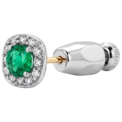Broche de oro blanco de 14 quilates con esmeralda y diamantes en forma de Asscher y diseño «halo»