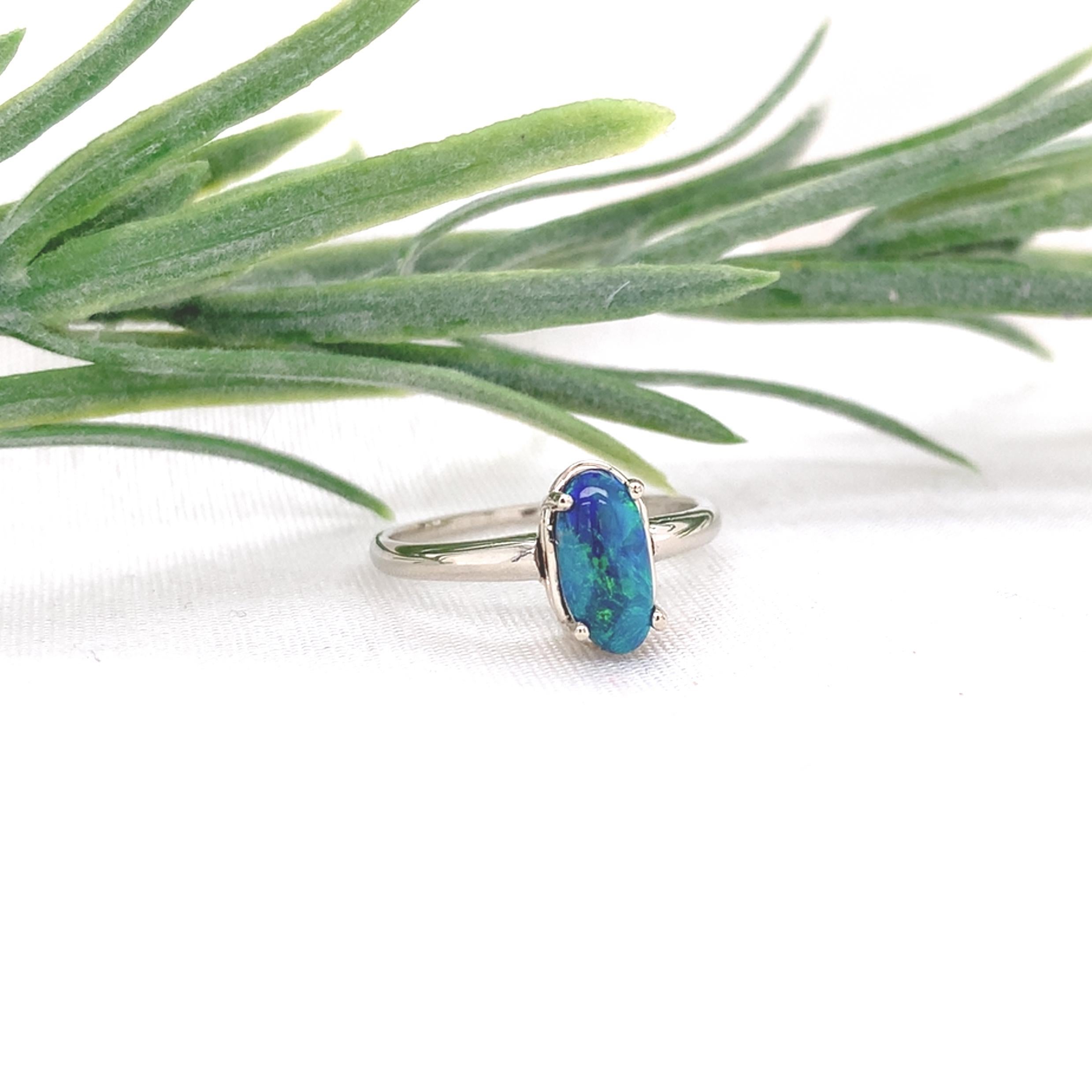 Anello in oro bianco 14K con opale nero australiano da 0,86 carati, misura 5,75 in vendita 3