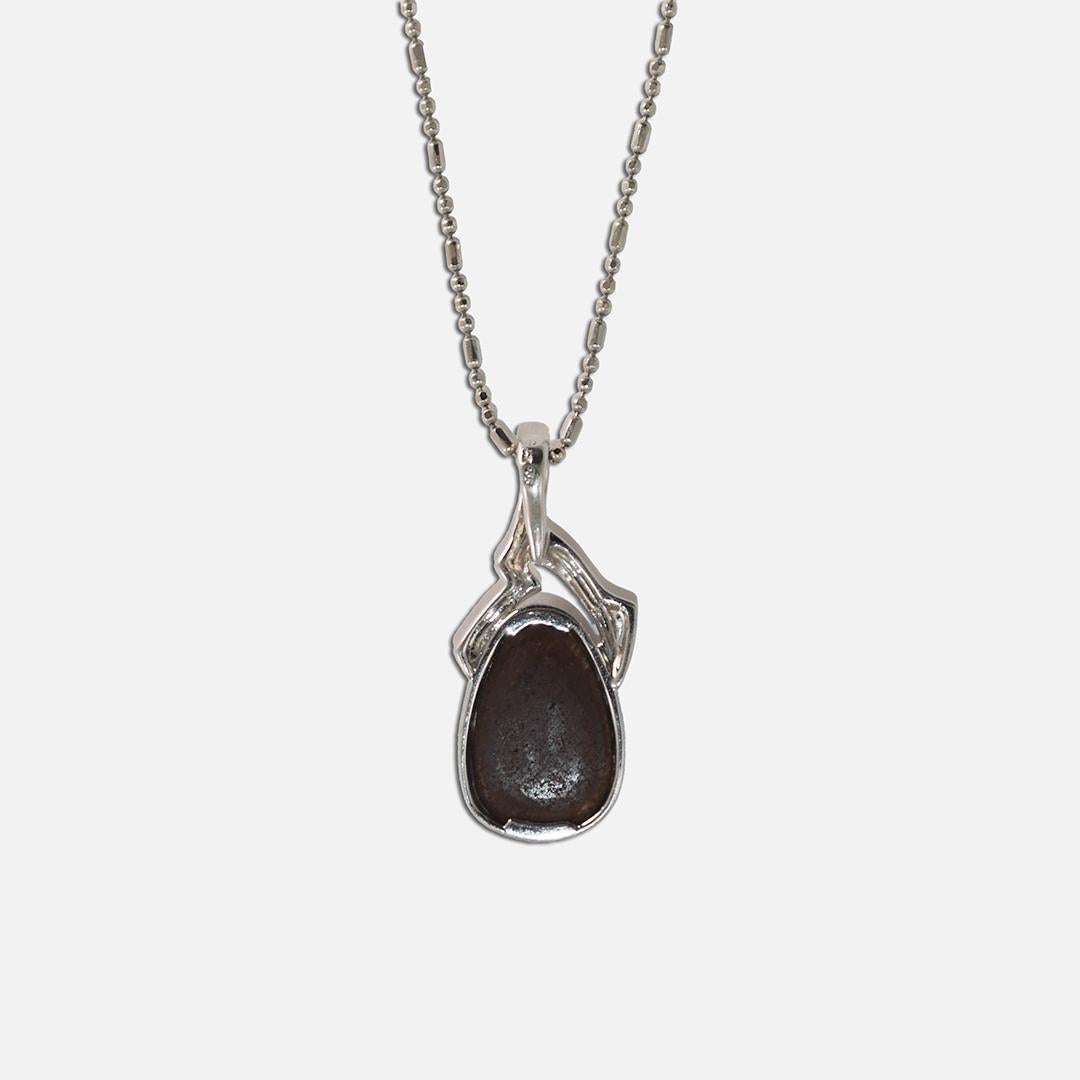 Collana in oro bianco 14K con opale nero australiano 5,3g in vendita 1