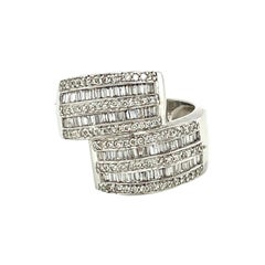 14k White Gold Baguette and Round Cut Diamond Ring