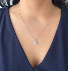 Pendentif grappe de diamants baguette en or blanc 14K