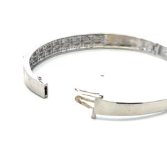 Bracciale Bangle in oro bianco 14K con diamanti rotondi e taglio principessa da 1,42 carati