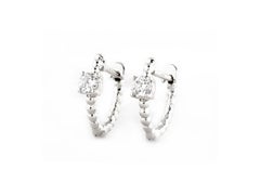 Pendientes de aro con cuentas de oro blanco de 14 quilates y detalles de diamantes solitarios