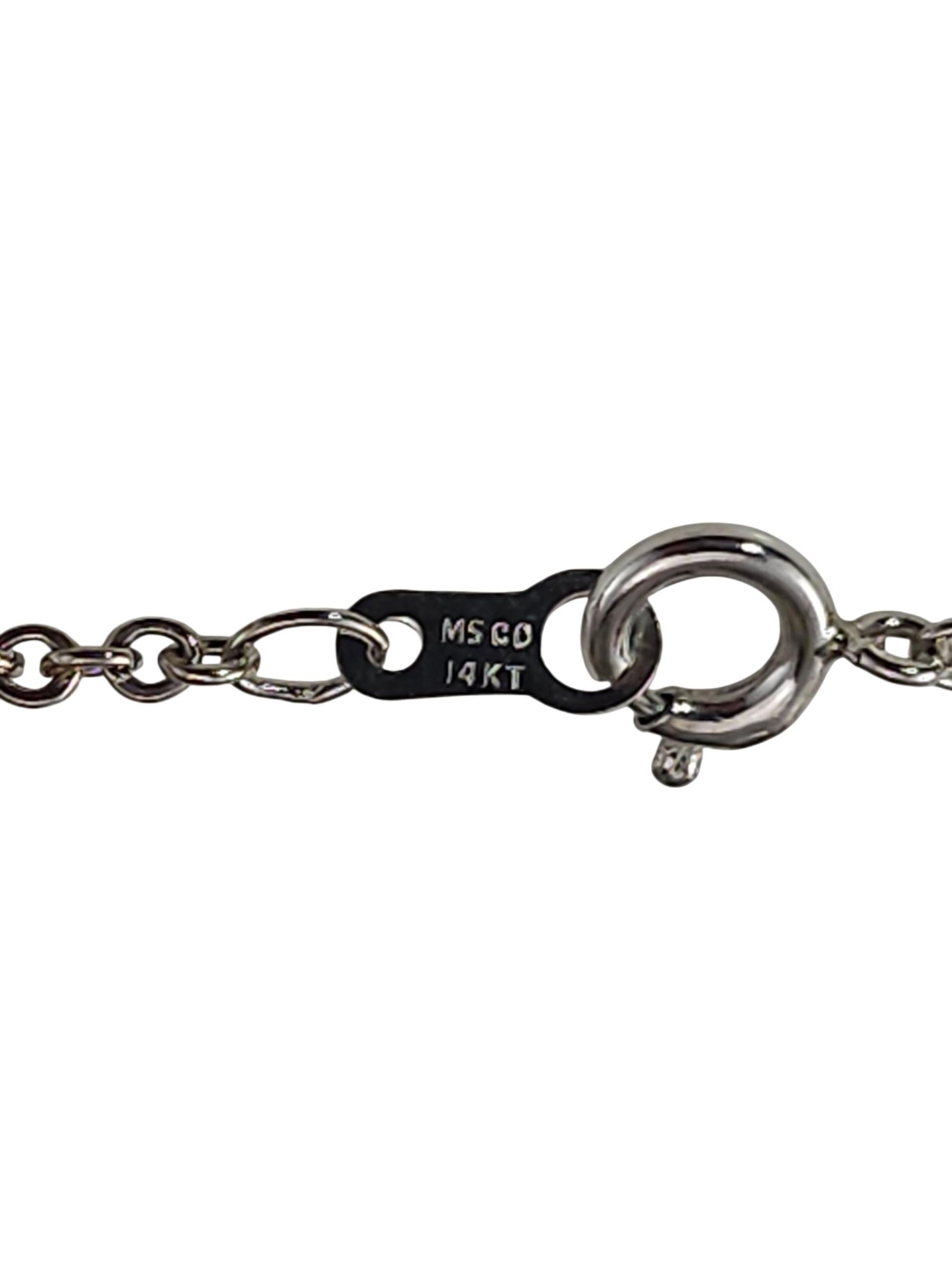 Collana con solitario di diamanti incastonati in oro bianco 14K #23767 In condizioni buone in vendita a Washington Depot, CT