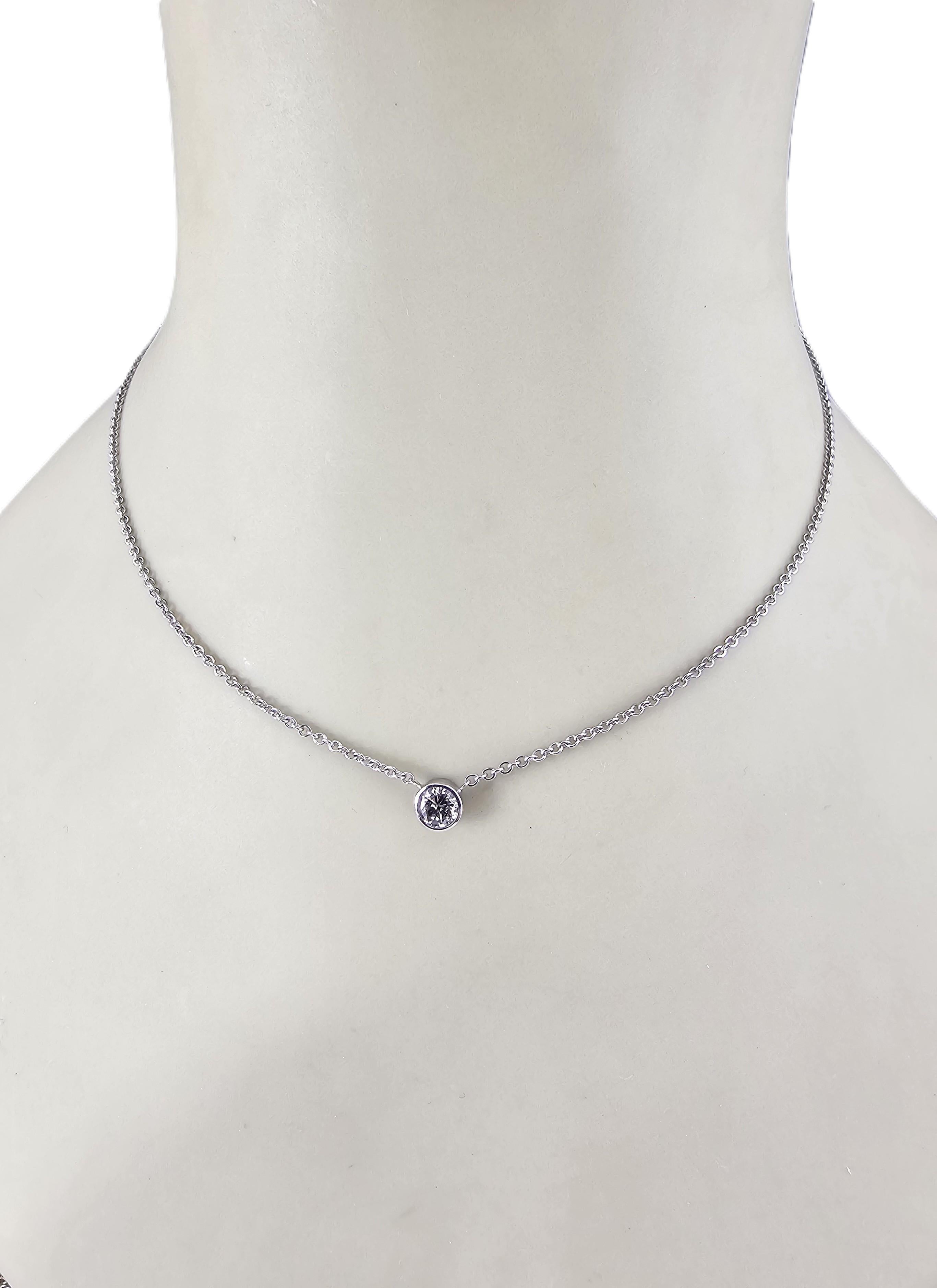 Donna Collana con solitario di diamanti incastonati in oro bianco 14K #23767 in vendita