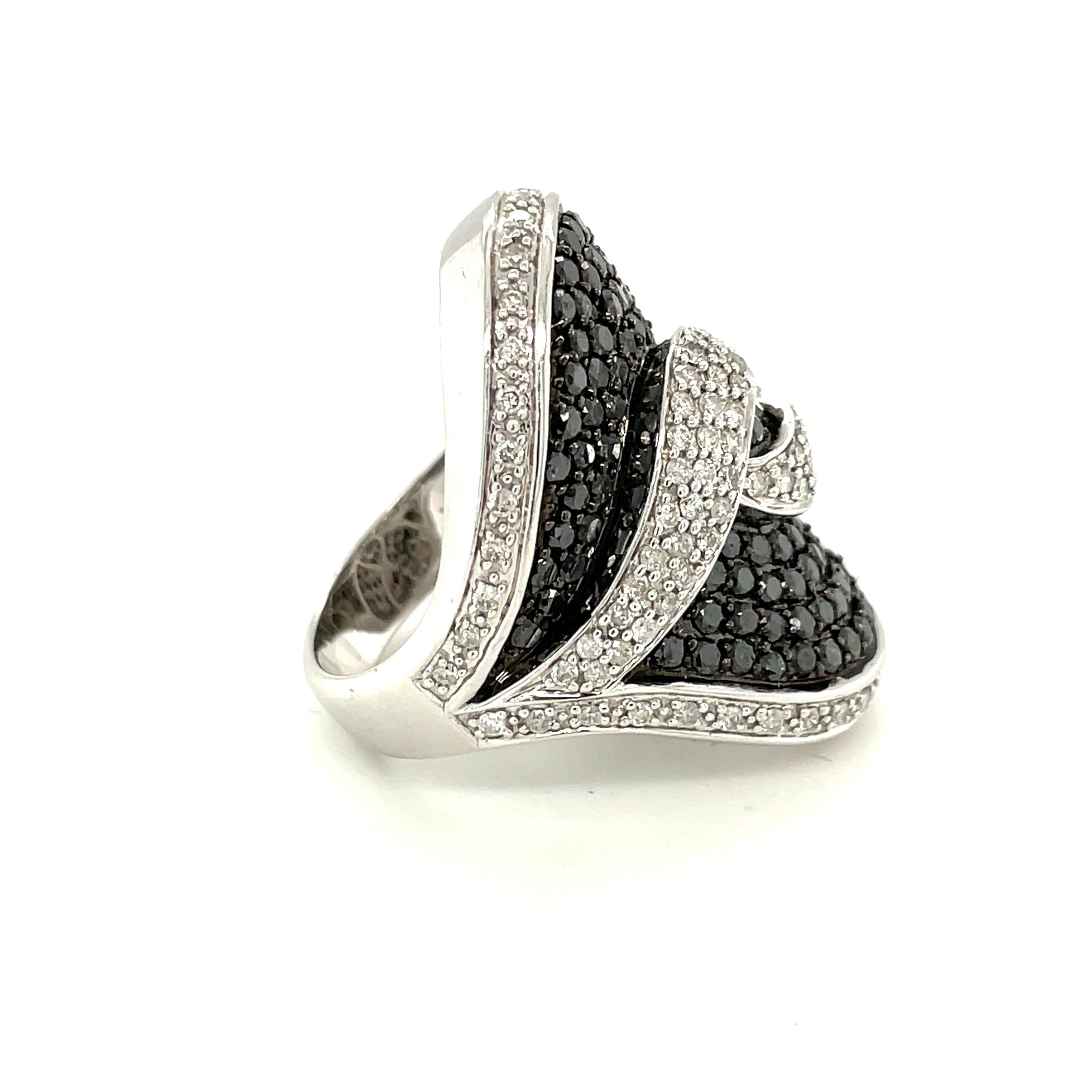 Women's 14K White Gold Black and White Diamond Cocktail Ring For Sale