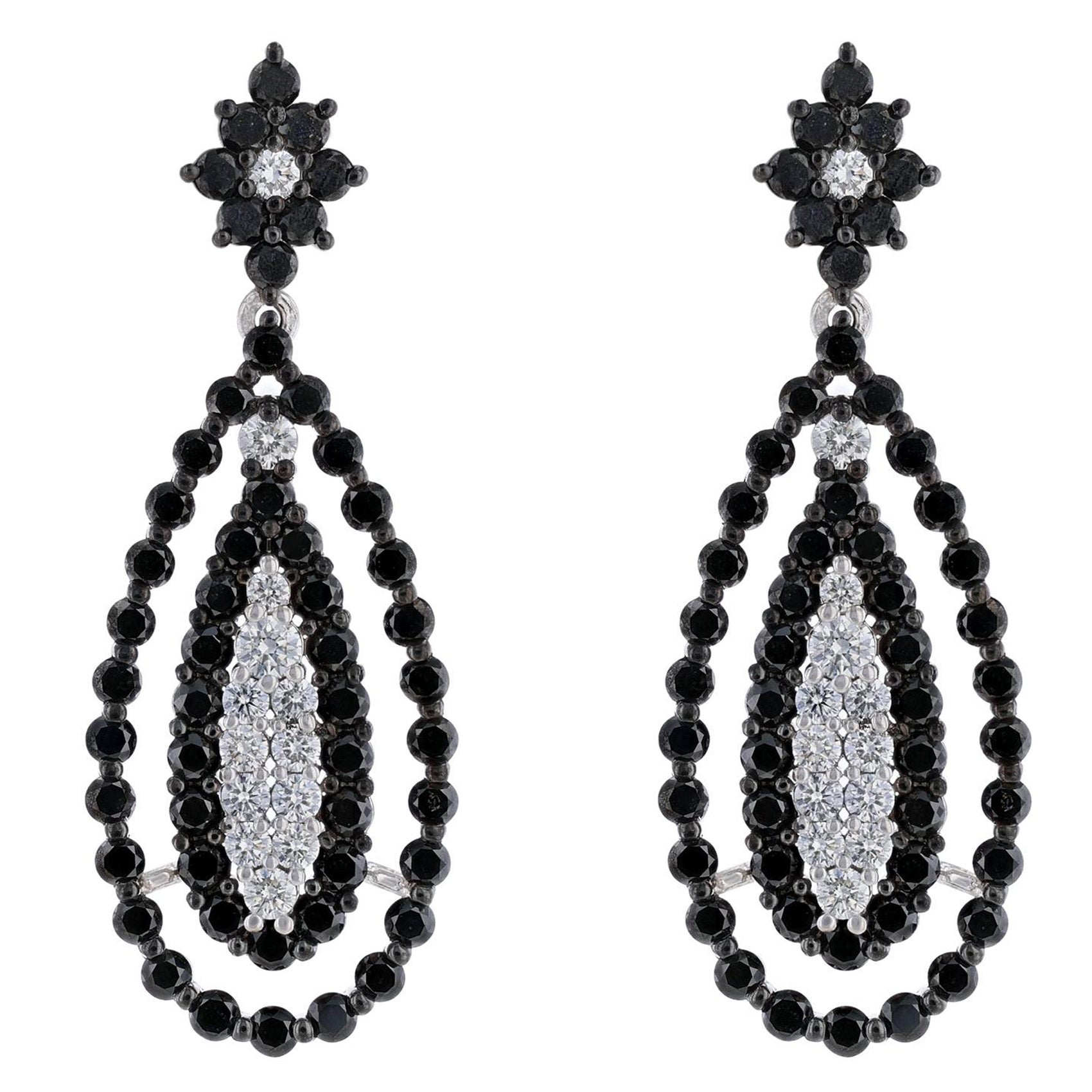 Boucles d'oreilles goutte d'eau en or blanc 14 carats et diamants noirs, 5,01 carats