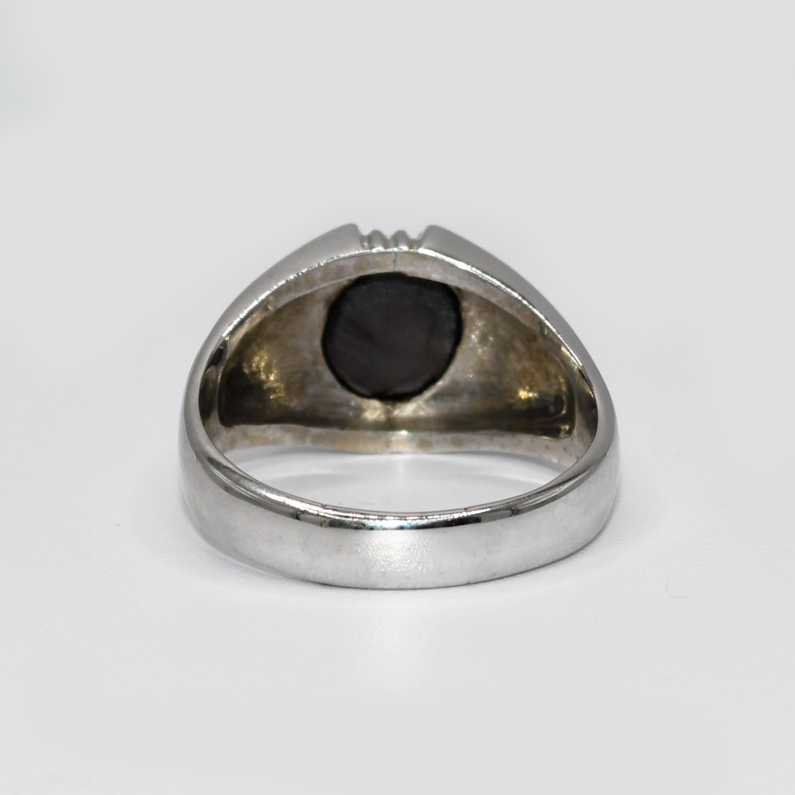 14K White Gold Black Sapphire Ring, 10.6g In Excellent Condition For Sale In Laguna Beach, CA