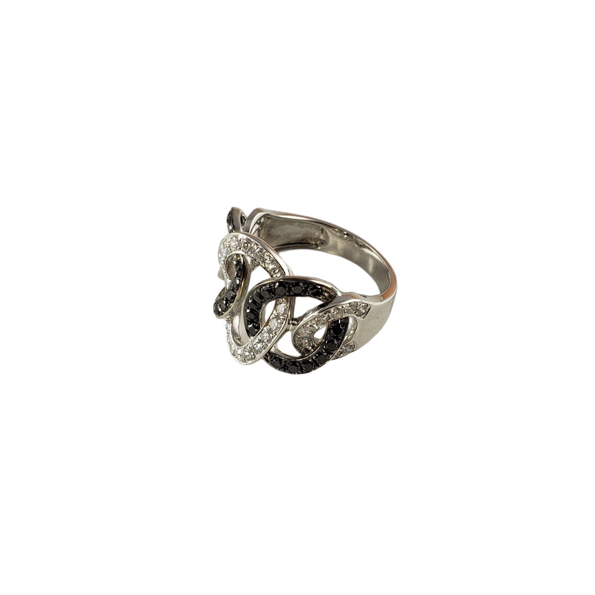 Round Cut 14k White Gold Black White Diamond Interlocking Ring #13887 For Sale