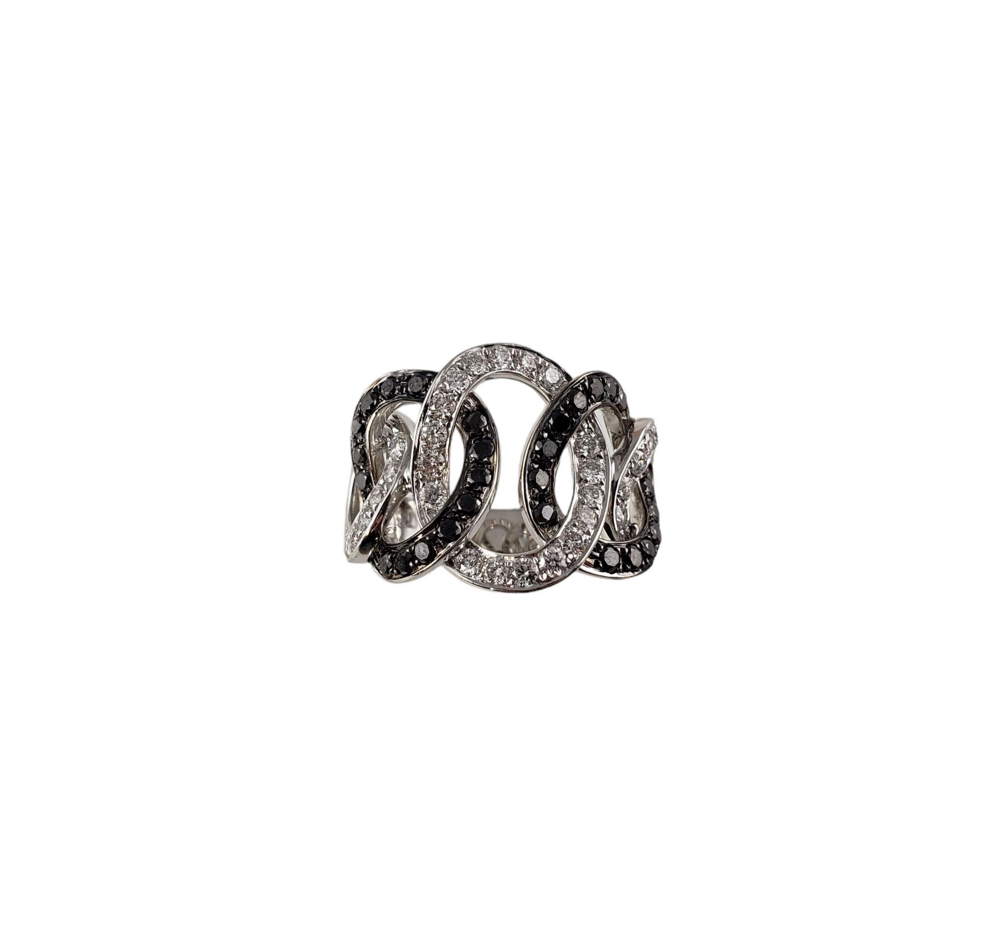 14k White Gold Black White Diamond Interlocking Ring #13887 For Sale 1