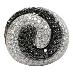 14k White Gold Black & White Round Diamond Pavé Swirl Cocktail Ring