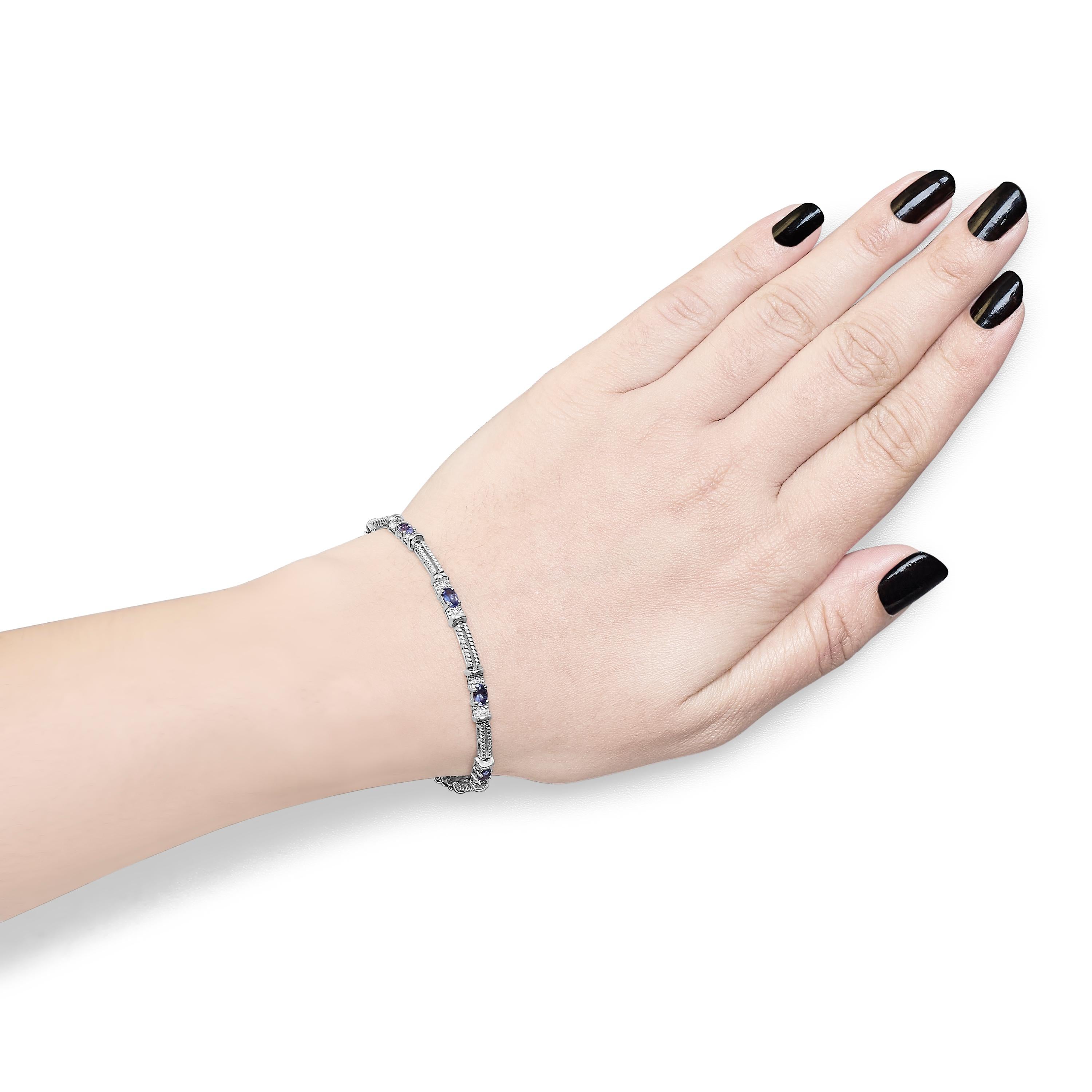 Bracelet à maillons style cordon en or blanc 14 carats avec tanzanite bleue pourpre et diamants Neuf - En vente à New York, NY