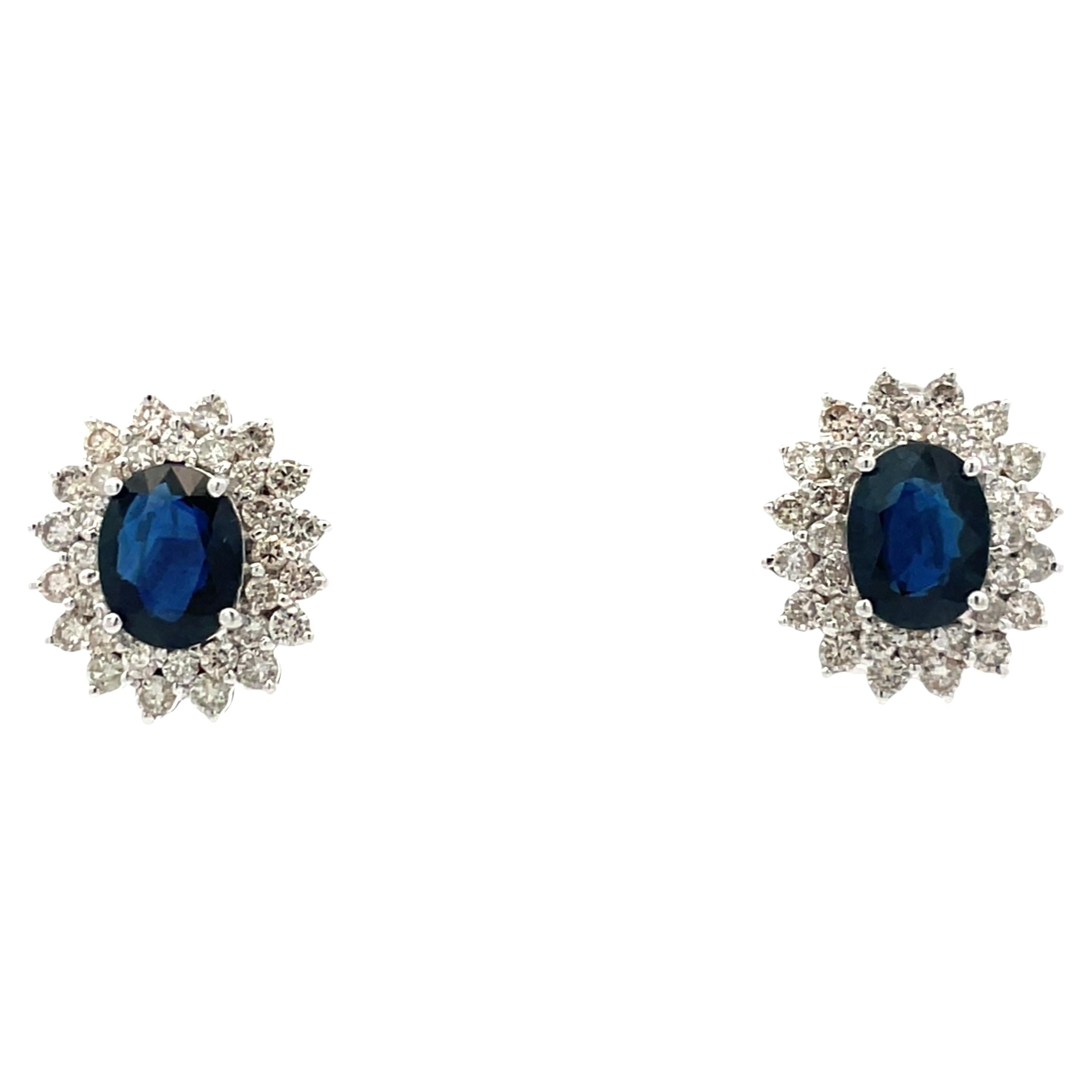 Boucles d'oreilles double halo en or blanc 14k saphir bleu et diamant