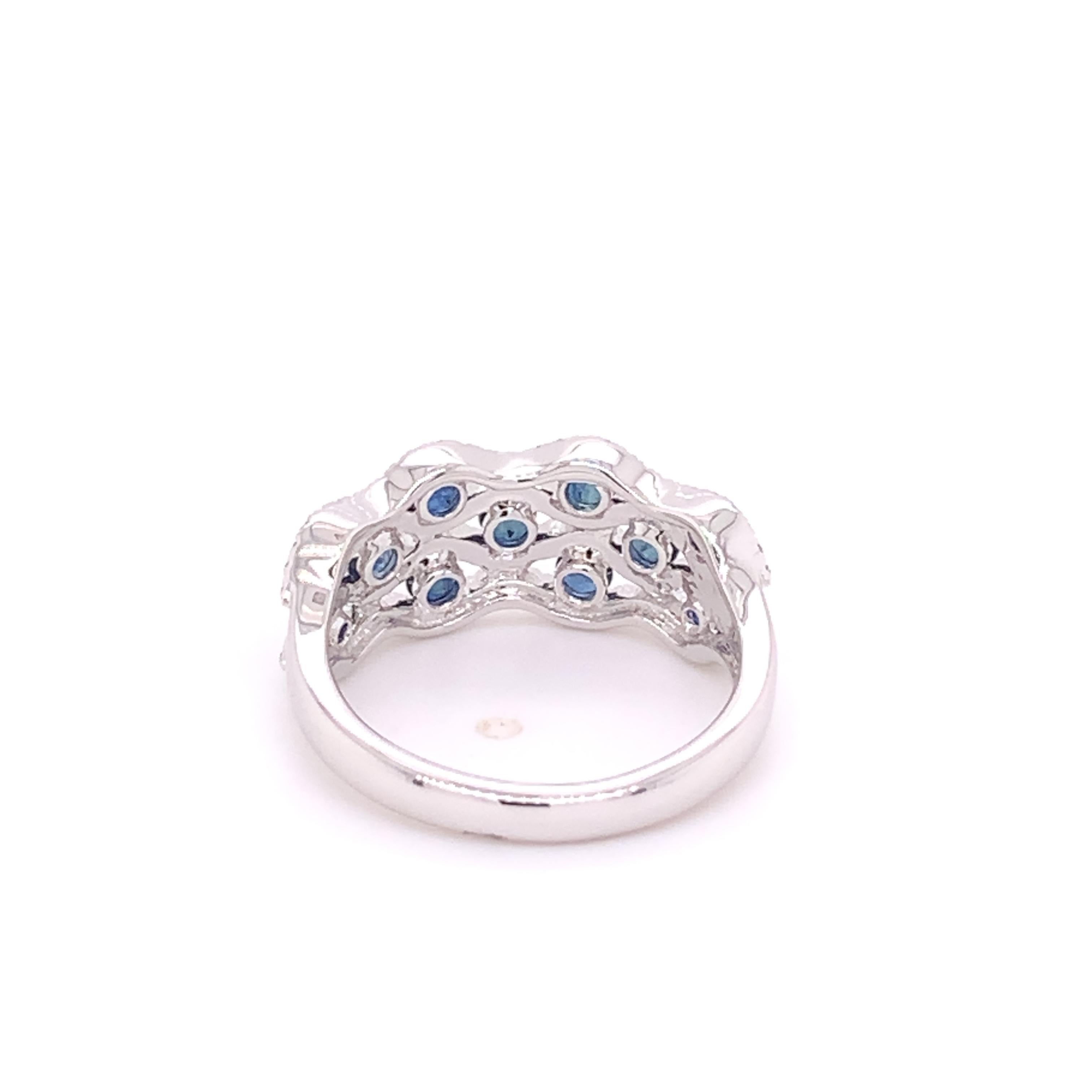 Round Cut 14k White Gold Blue Sapphire and Diamond Ring For Sale