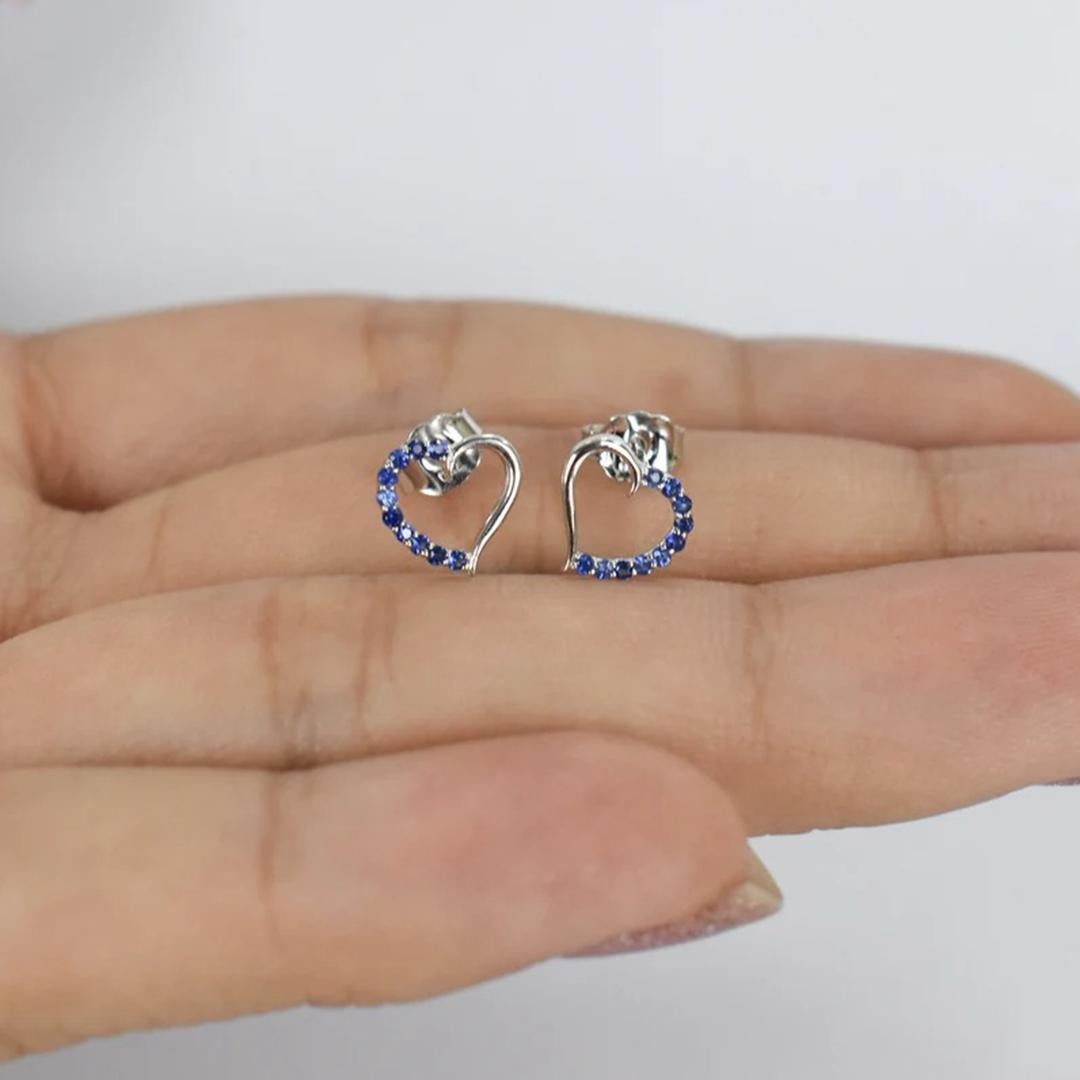 Moderne Boucles d'oreilles or 14k saphir bleu Boucles d'oreilles saphir vritable micro-pav en vente