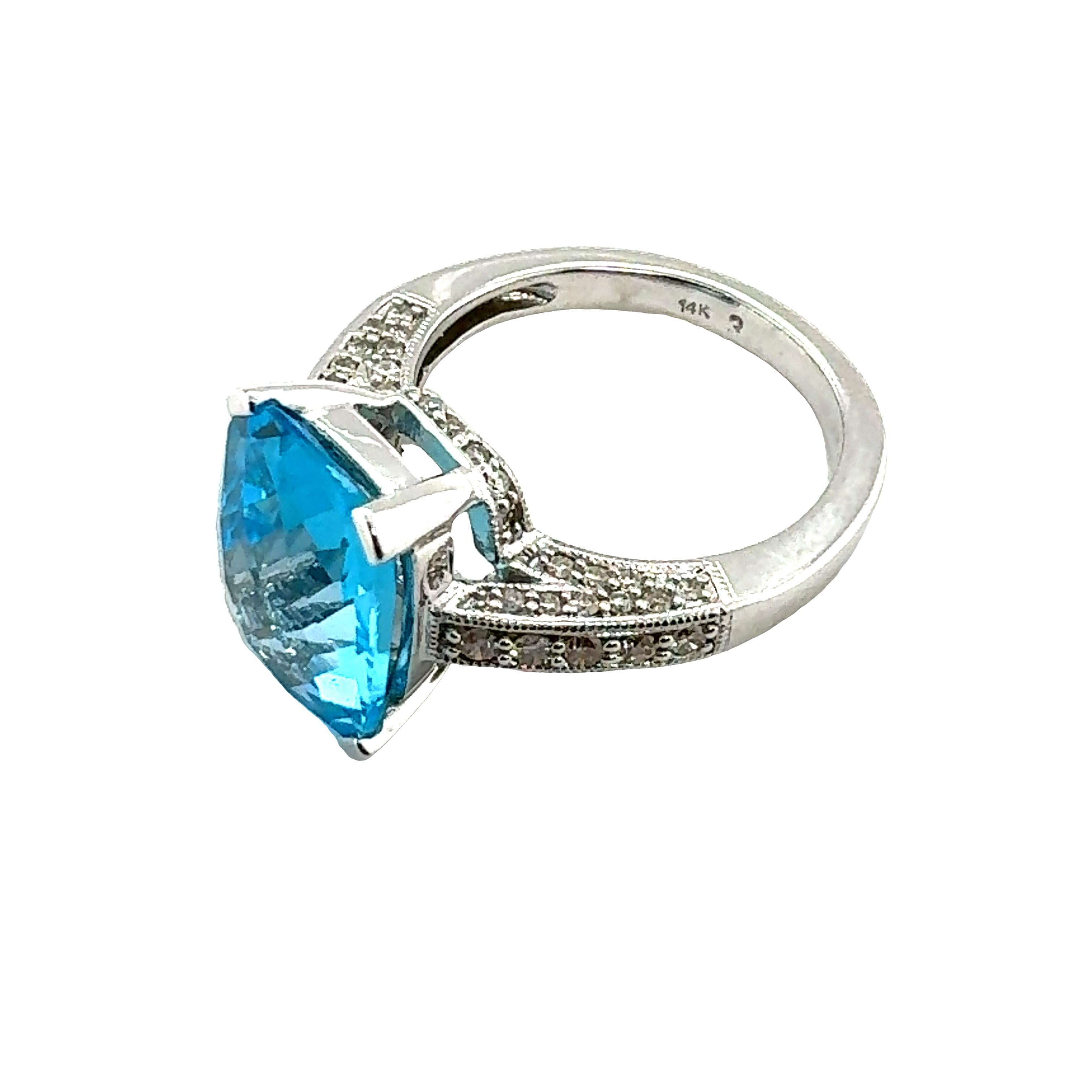 14K White Gold Blue Topaz and Diamond Ring In Good Condition For Sale In Beverly Hills, CA