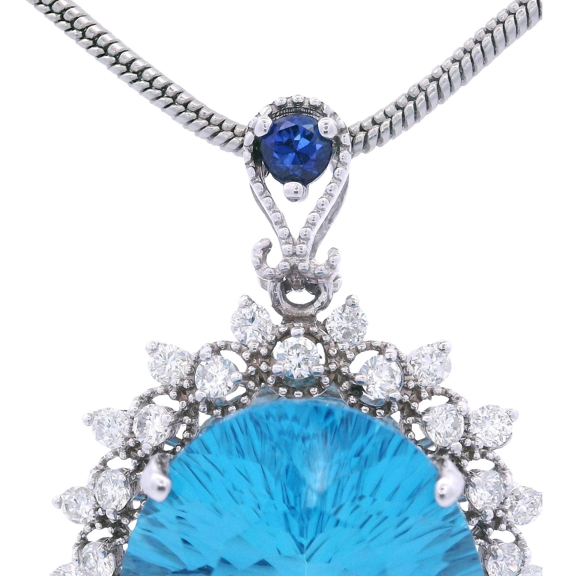 Collier en or blanc 14K avec topaze bleue et diamant Bon état - En vente à Aventura, FL