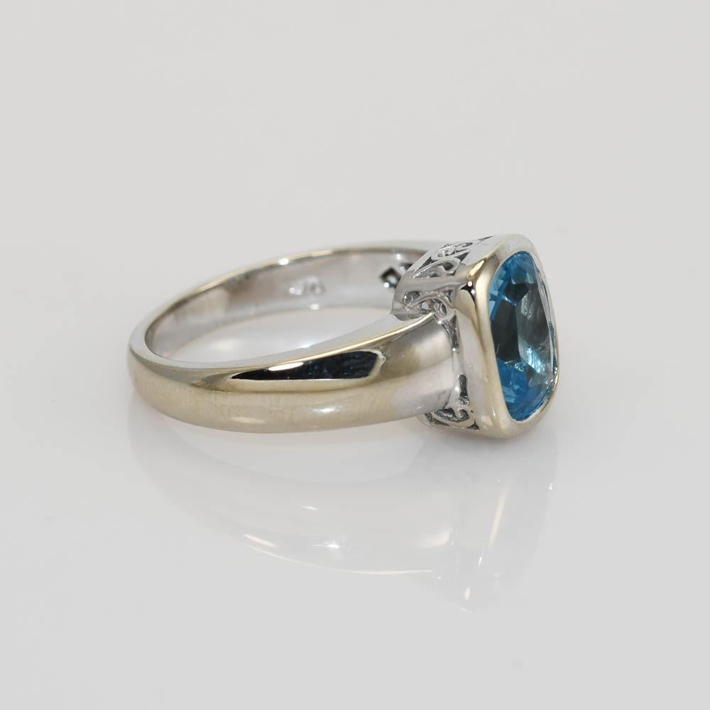 14k White Gold Blue Topaz Ring, 2.50ct For Sale 1