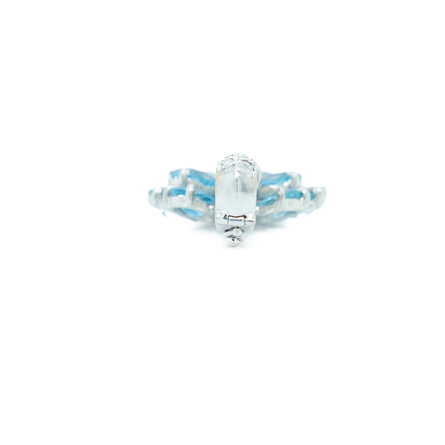 Ciondolo a forma di fiore in oro bianco 14k, tormalina blu e diamante in vendita 4