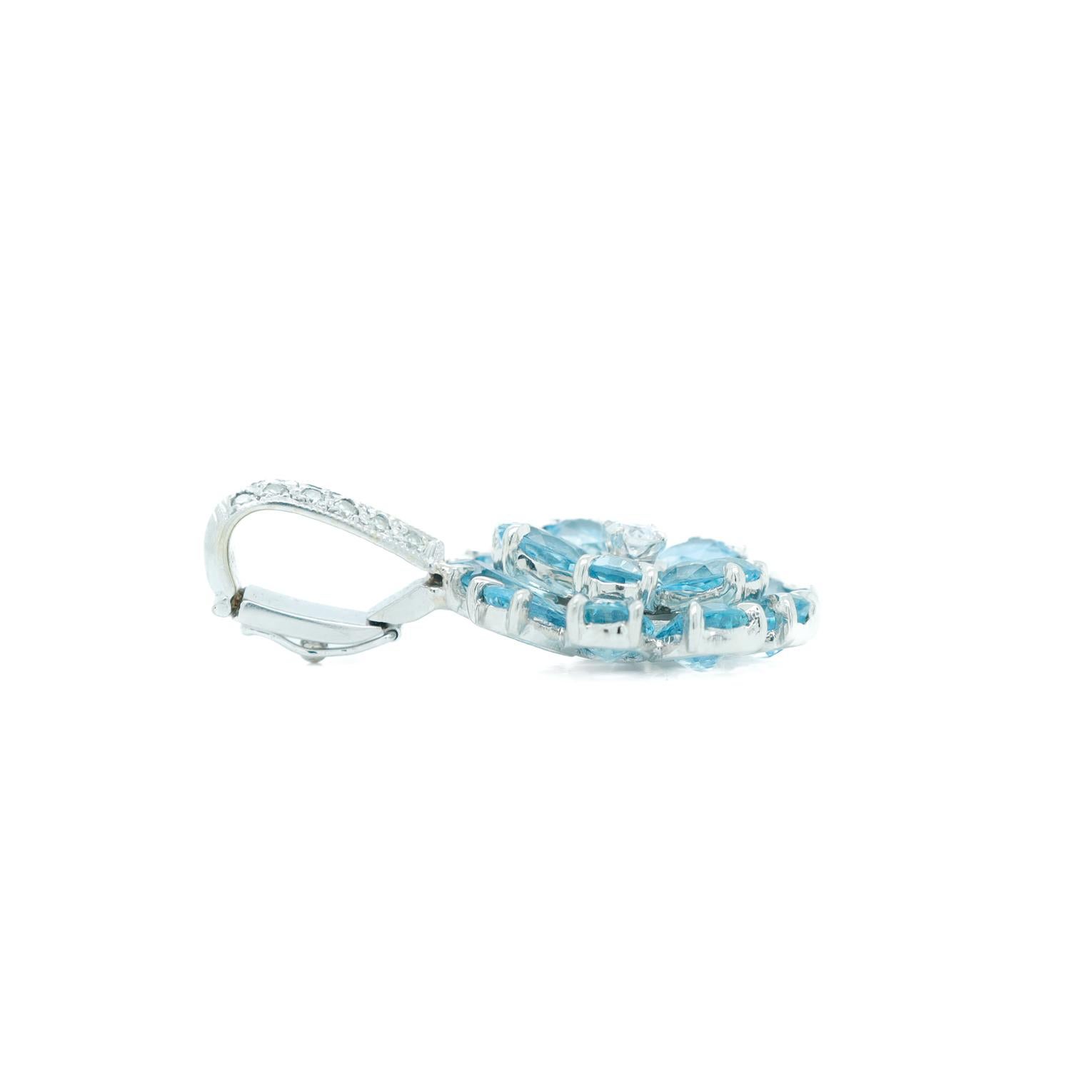 Ciondolo a forma di fiore in oro bianco 14k, tormalina blu e diamante in vendita 5