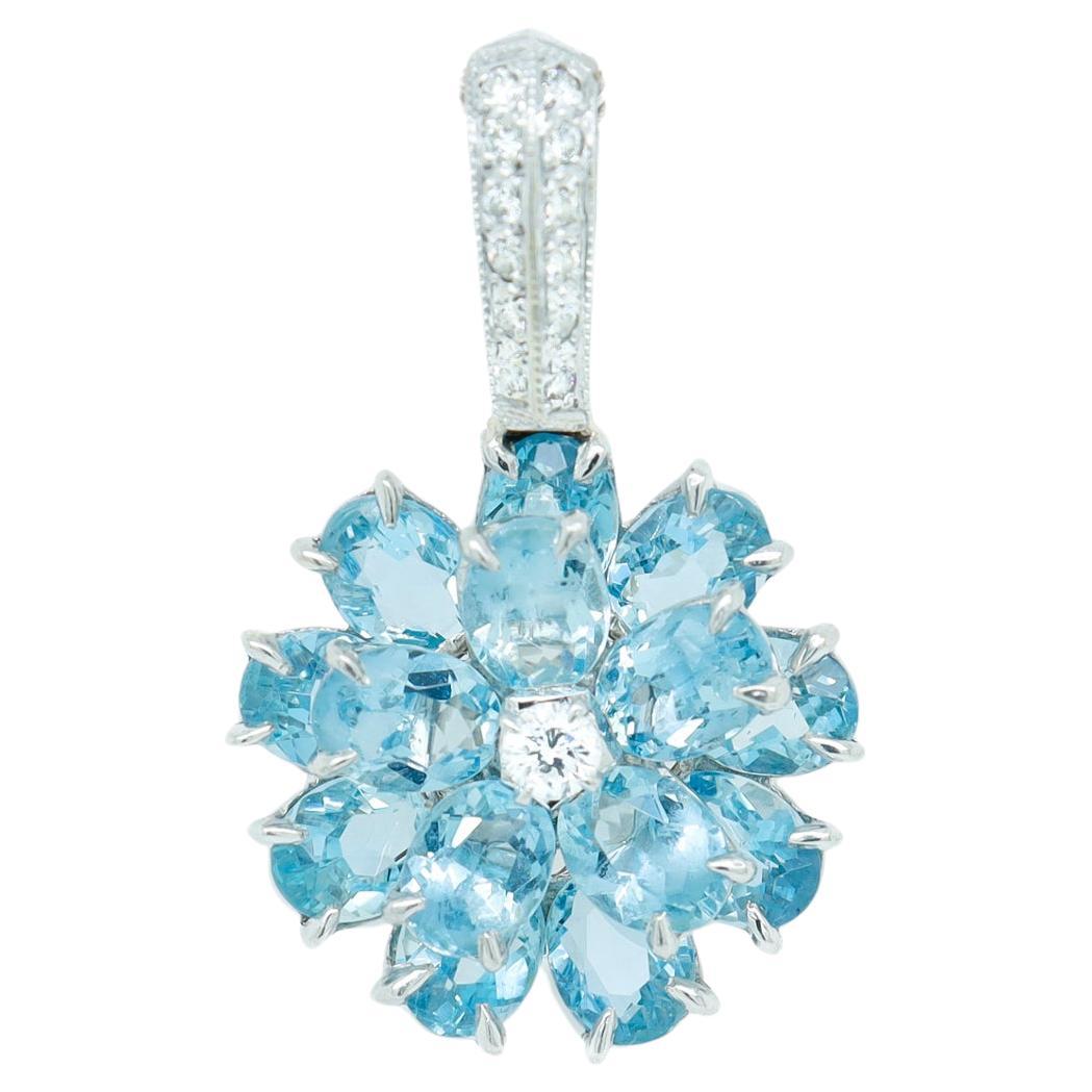 Ciondolo a forma di fiore in oro bianco 14k, tormalina blu e diamante