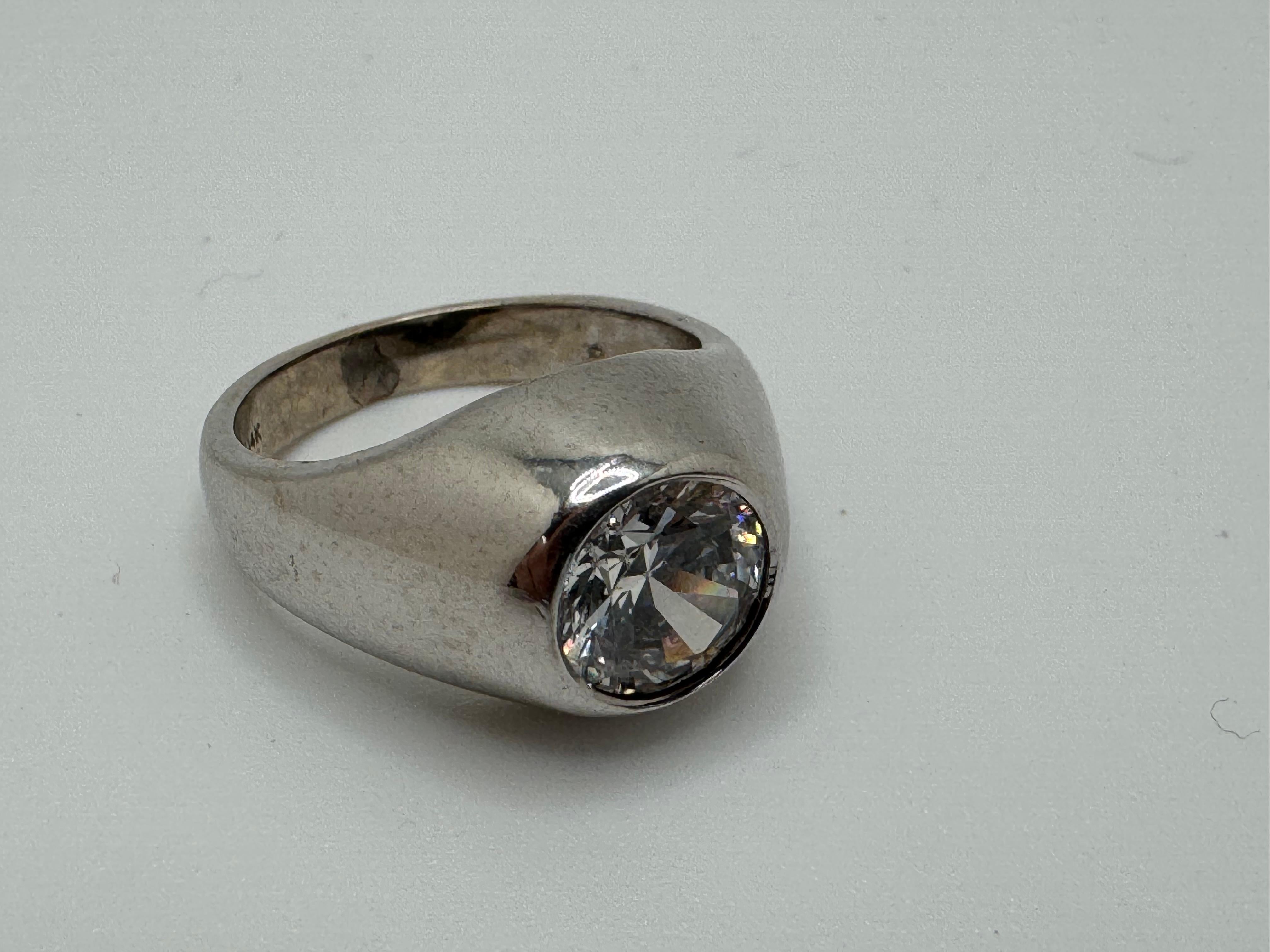 Bague Renzite en or blanc 14K à l'éclat audacieux, sertie de gitanes Unisexe en vente