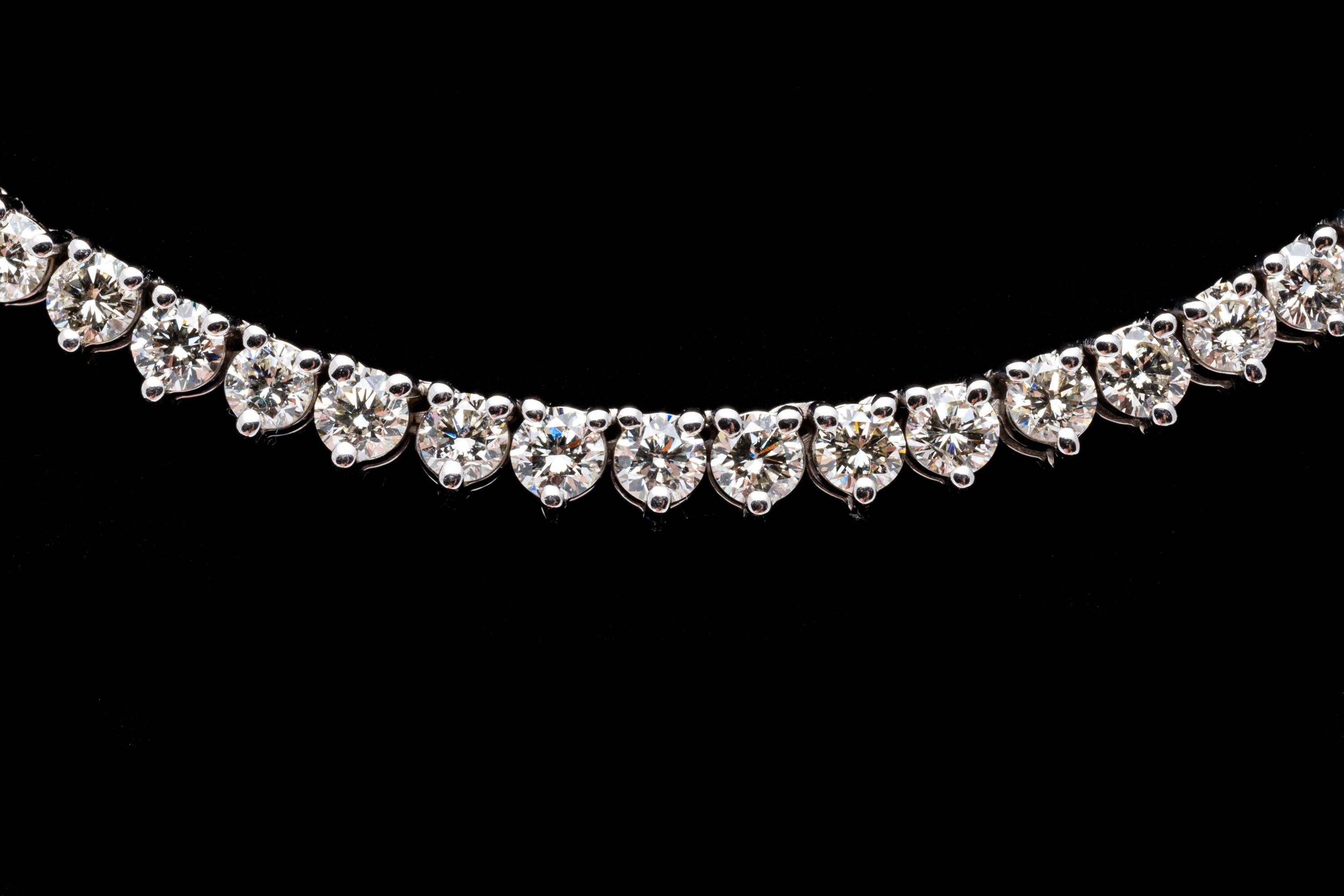 14 Karat Weißgold Brillantschliff Diamant-Linien-Halskette, ca. 11,32 TCW (Zeitgenössisch) im Angebot