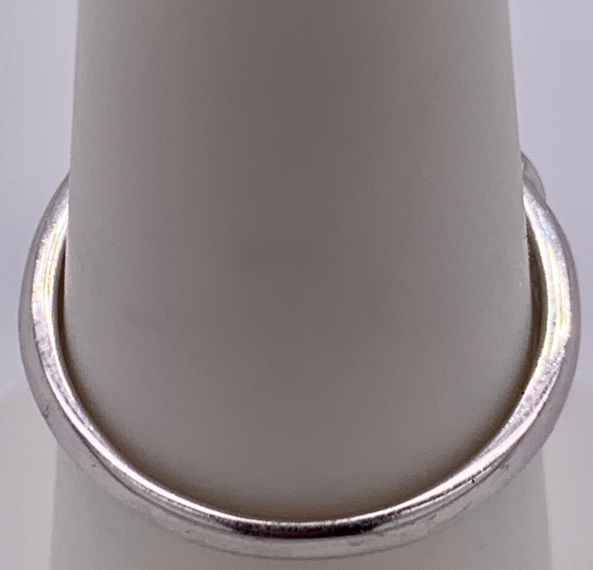 Anello con farfalla e diamante da 0,25 carati in oro bianco 14 carati, 4 grammi In condizioni buone in vendita a Manhasset, NY