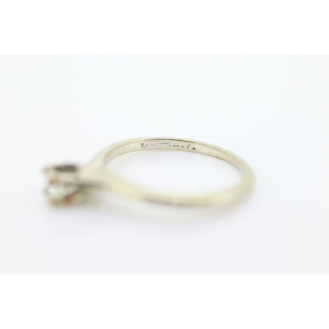 14k White Gold Bypass Diamond 0.20ct Certified Solitaire Engagement Ring. For Sale 2