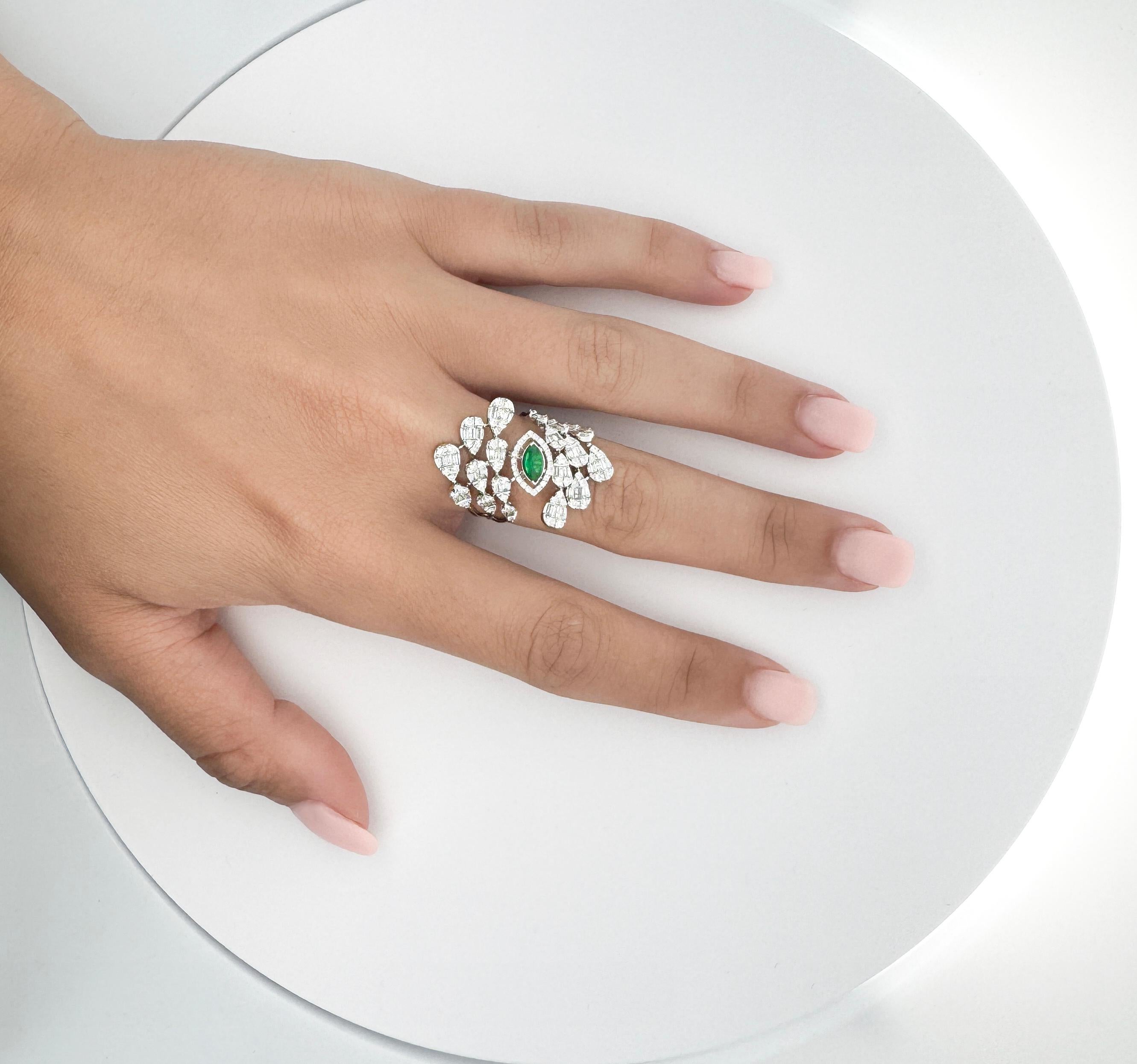 14K White Gold Bypass Diamond & Emerald Snowstorm Motif Ring For Sale 2