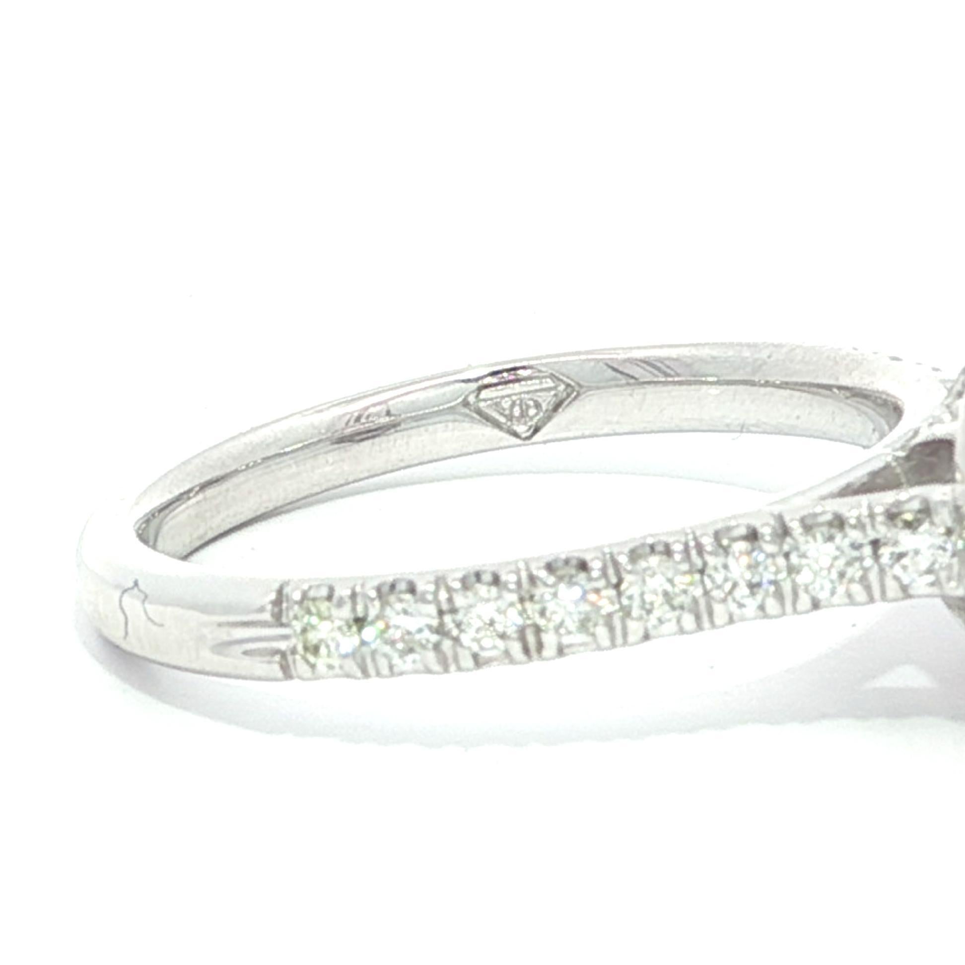 Anello con diamante aureolato in oro bianco 14k A.I.C. 1,33ct No Heat Vivid Red Round Ruby Diamond in vendita 5