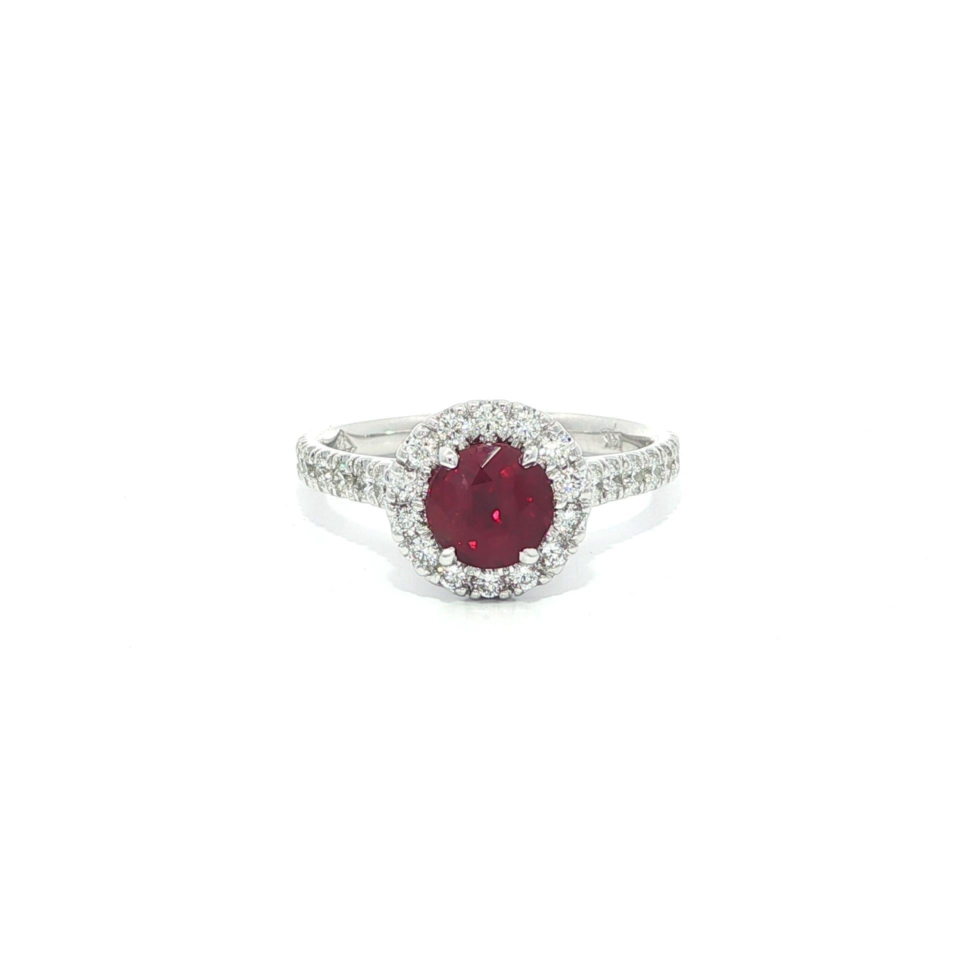 Anello con diamante aureolato in oro bianco 14k A.I.C. 1,33ct No Heat Vivid Red Round Ruby Diamond in vendita 1
