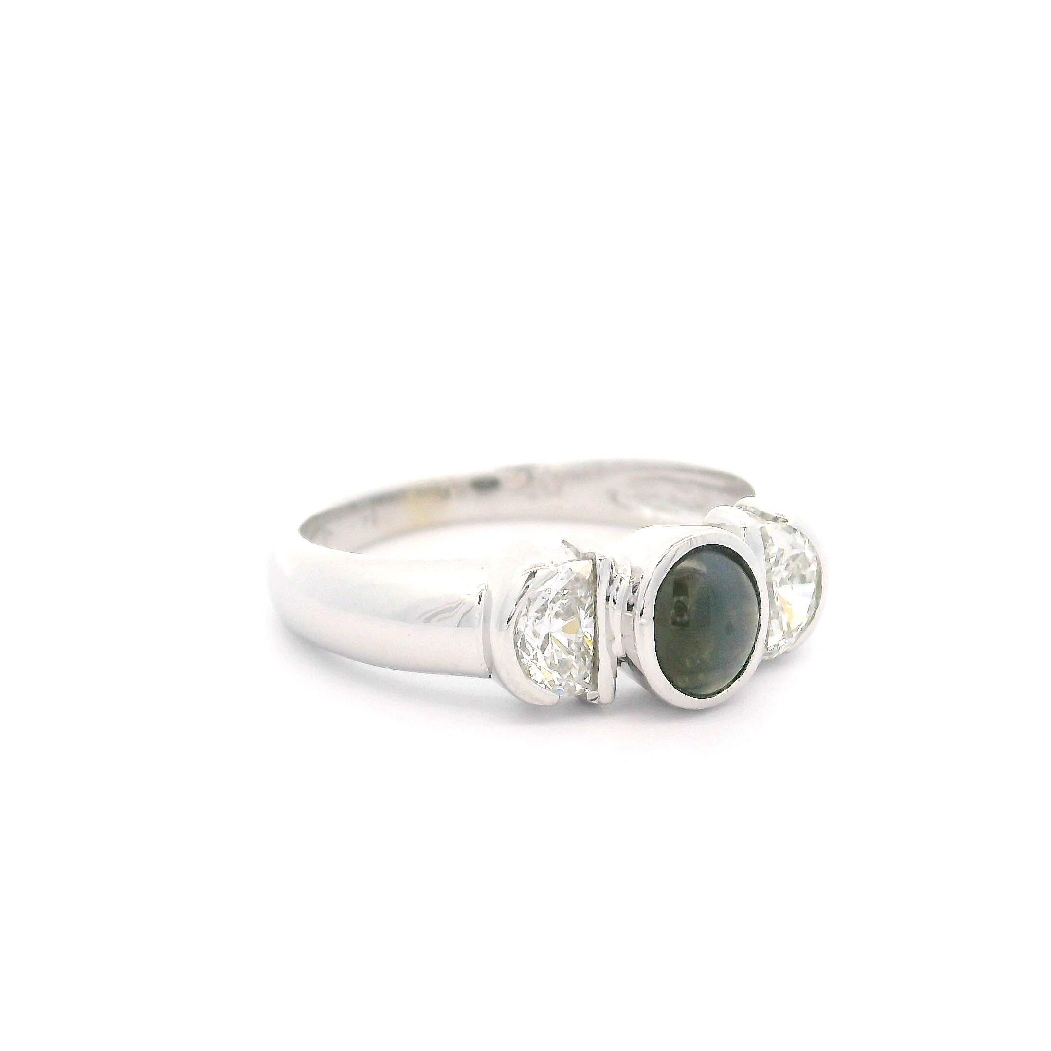 Bague demi-lune en or blanc 14 carats avec cabochon en chrysobéryl œil de chat et diamants 0,36 carat Pour femmes en vente