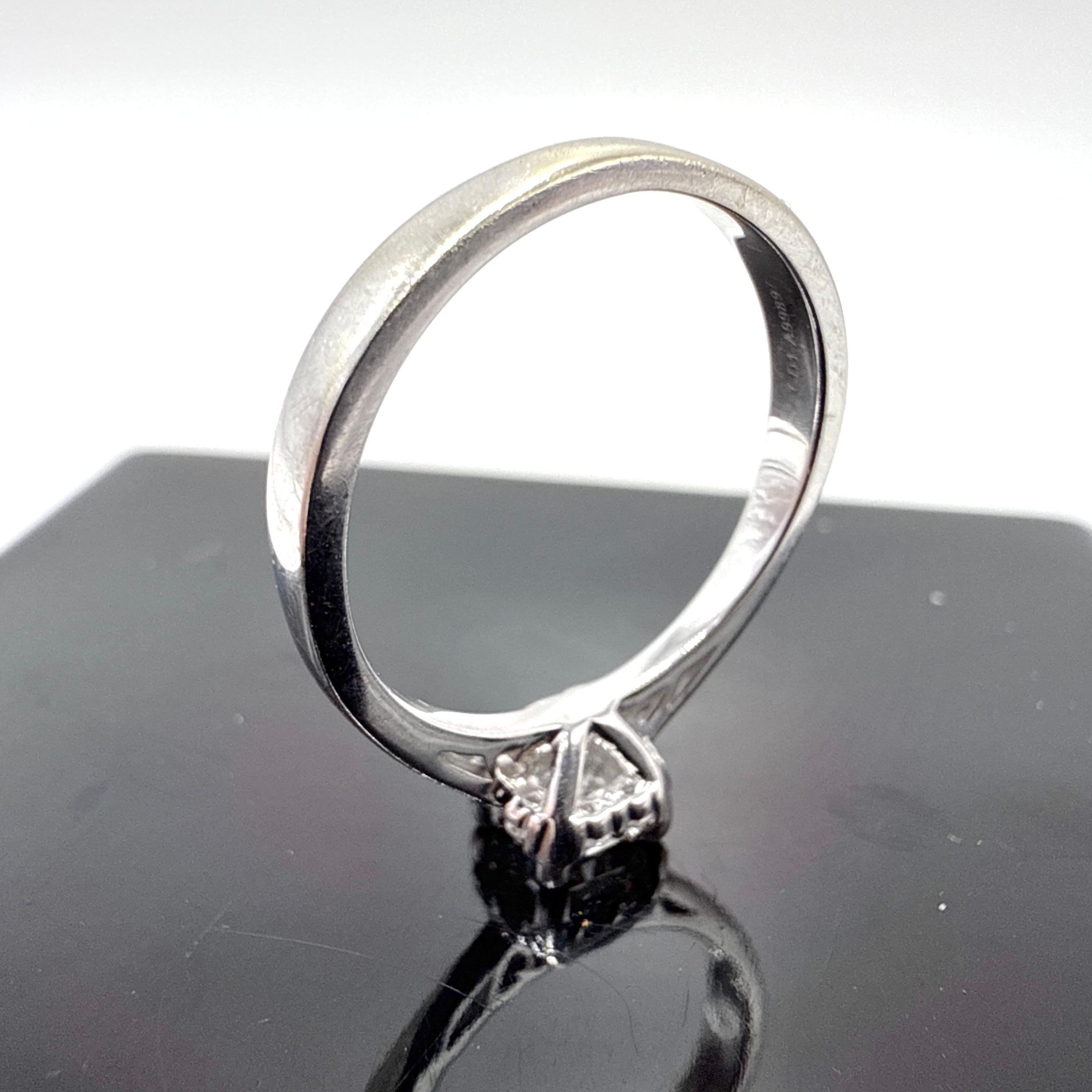 Donna Anello di fidanzamento con diamante naturale in oro bianco 14K canadese VS-2 G-H 0,38ct 0,51TCW in vendita