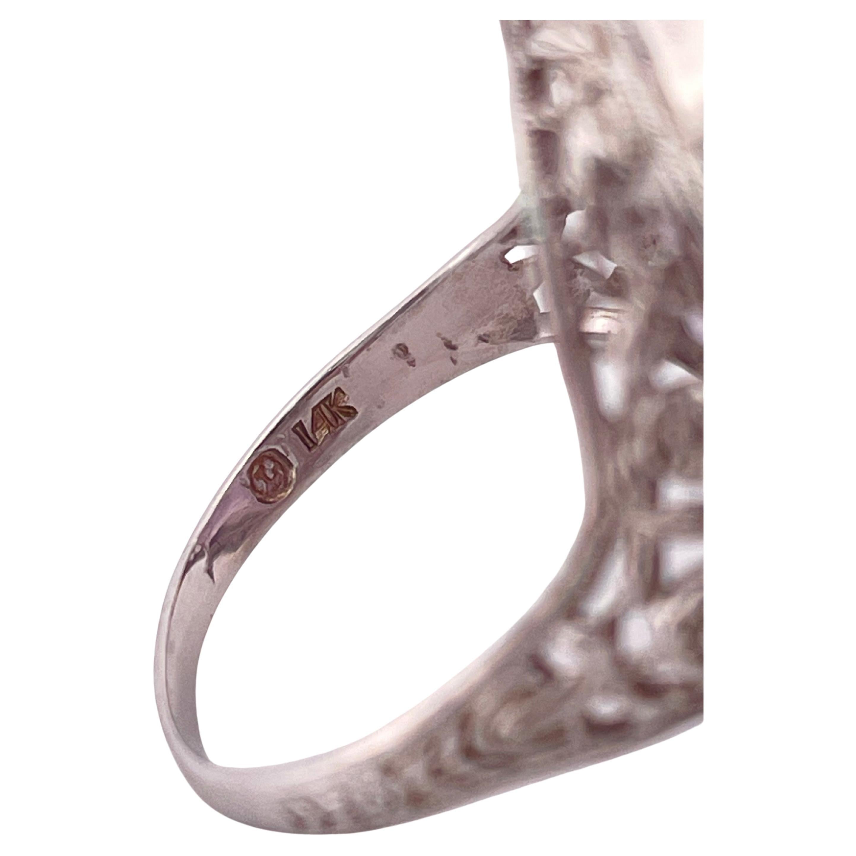 Bague en or blanc 14k à pierre dure intaglio en améthyste sculptée en vente 3