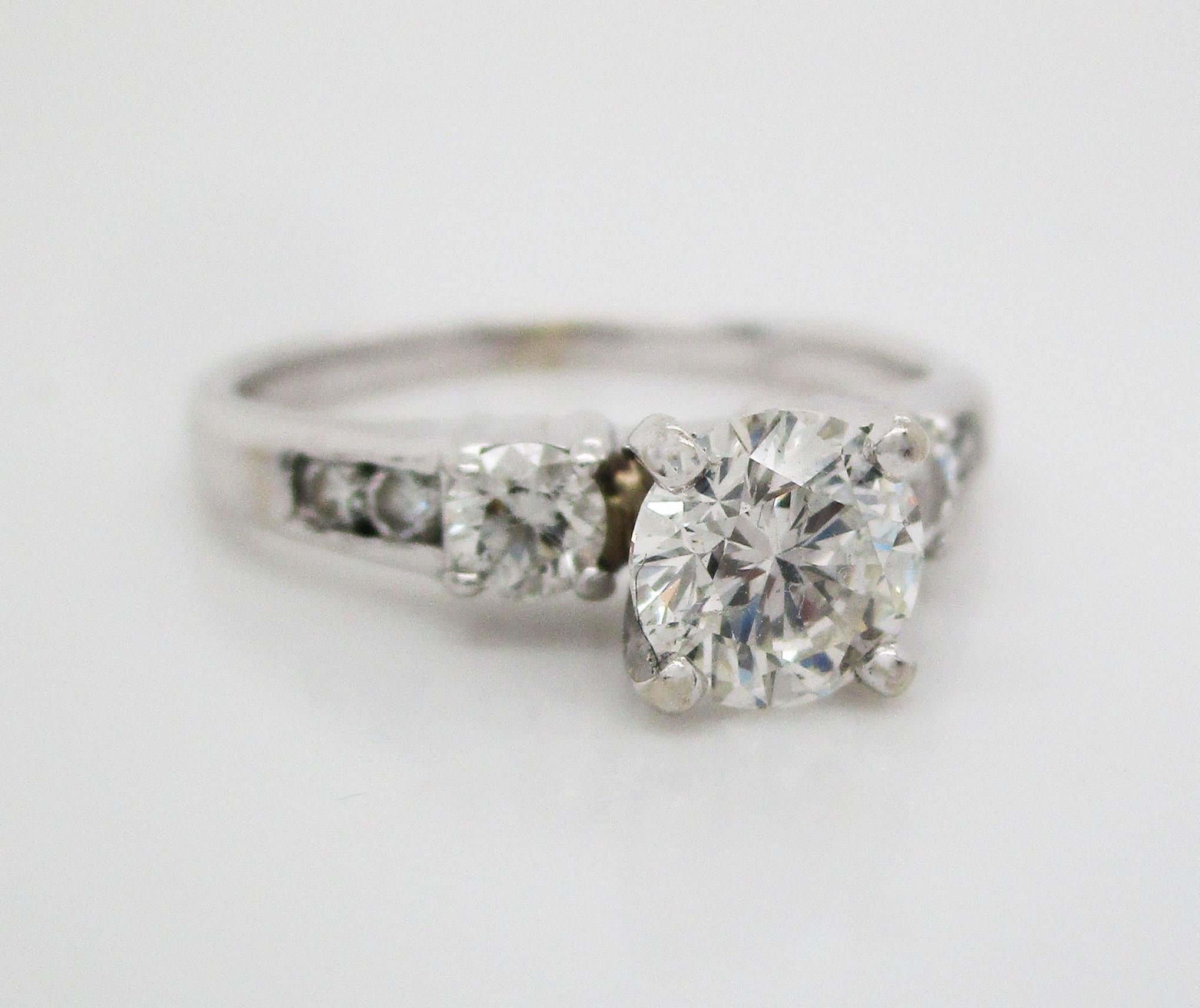 Contemporary 14 Karat White Gold Certified 0.78 Carat Diamond Engagement Ring