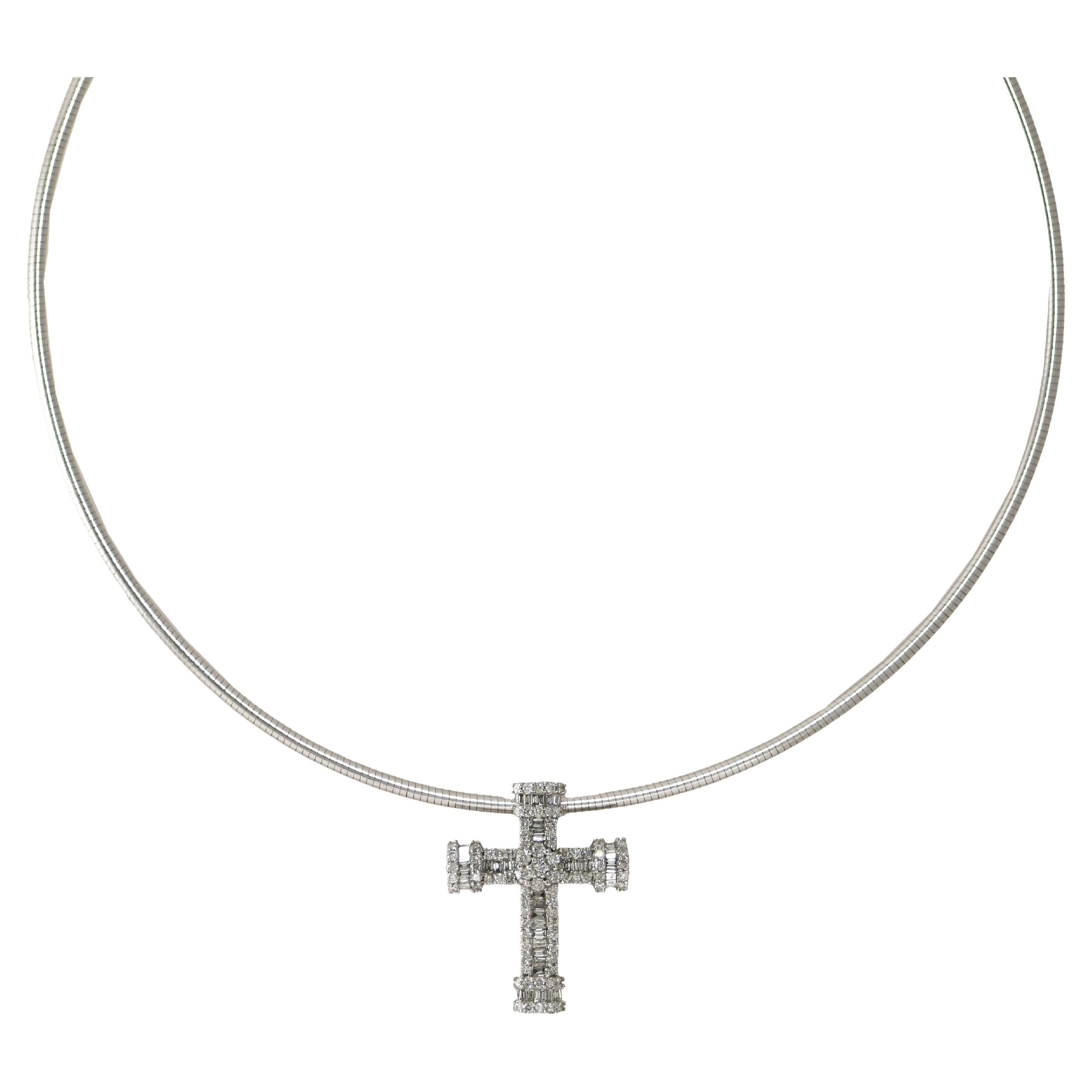 14K White Gold Chain and Diamond Cross Pendant For Sale