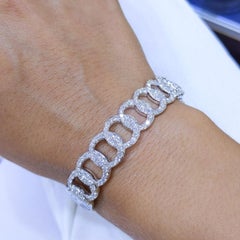 Brazalete de cadena de oro blanco de 14 quilates con diamantes redondos talla brillante