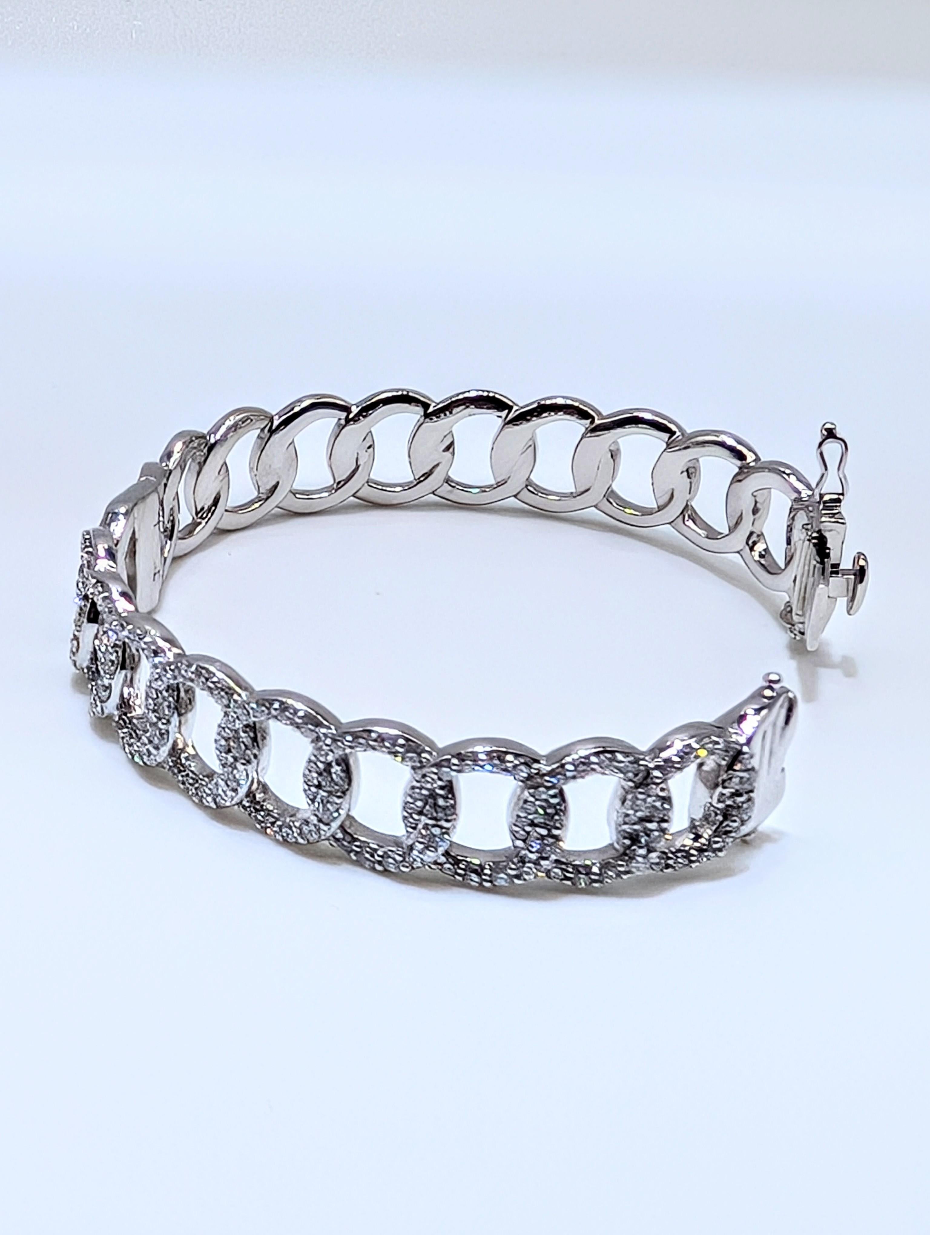 Women's 14K White Gold Chain Bangle With Brilliant Cut Round Diamonds For Sale