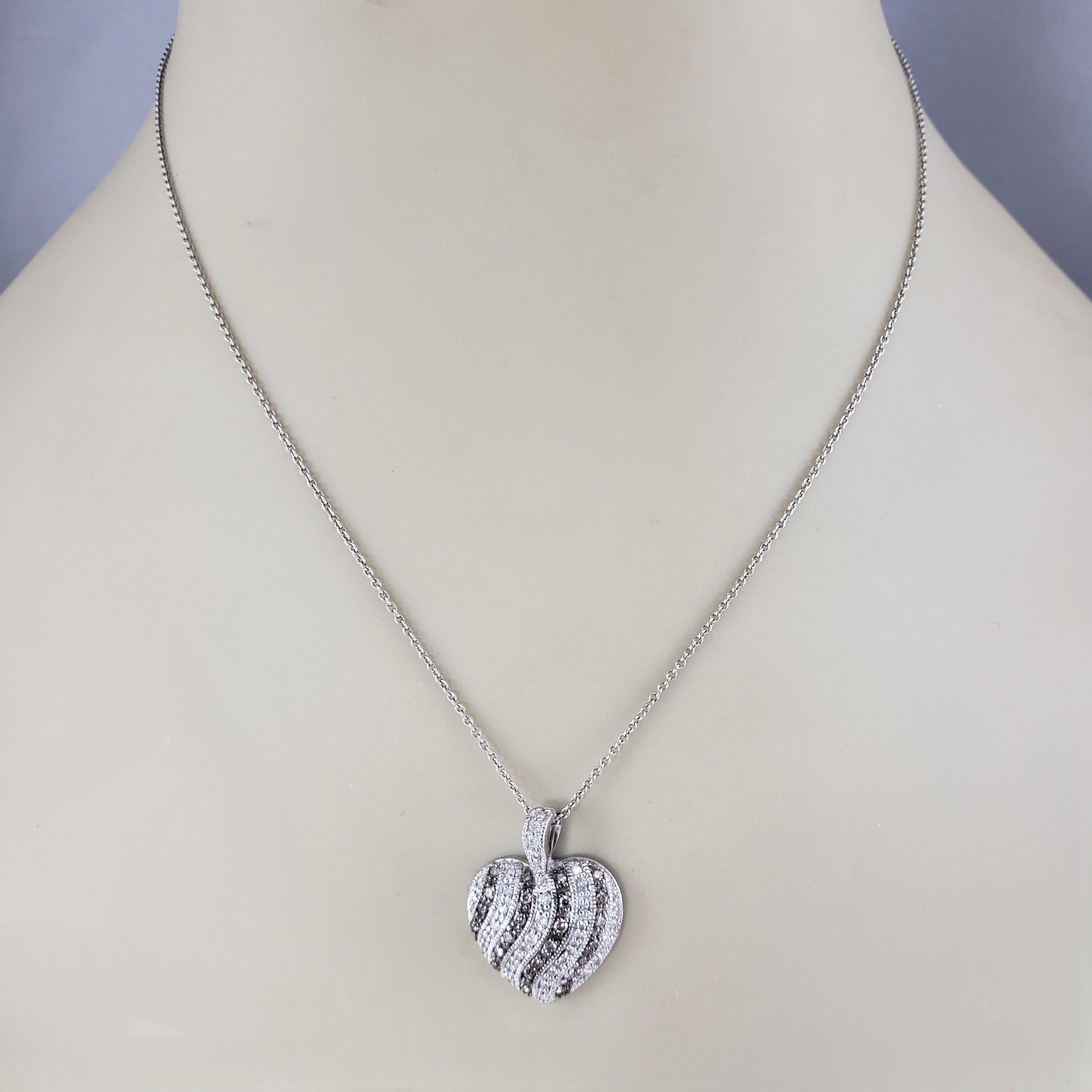 Pendentif coeur en or blanc 14K champagne et diamant blanc #23131 en vente 1